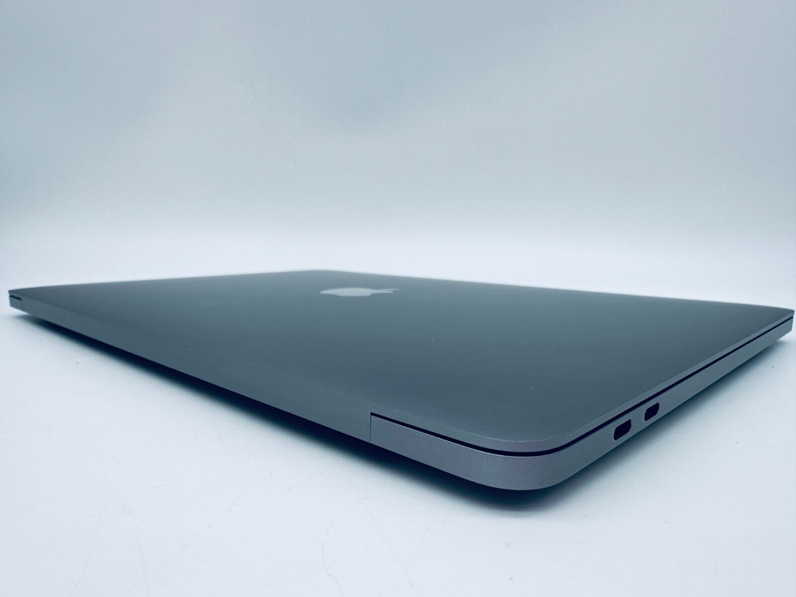 Apple MacBook Pro 13 M2 Touch Bar 8-Core CPU 10-GPU 8GB Ram 256GB SSD Space Grey