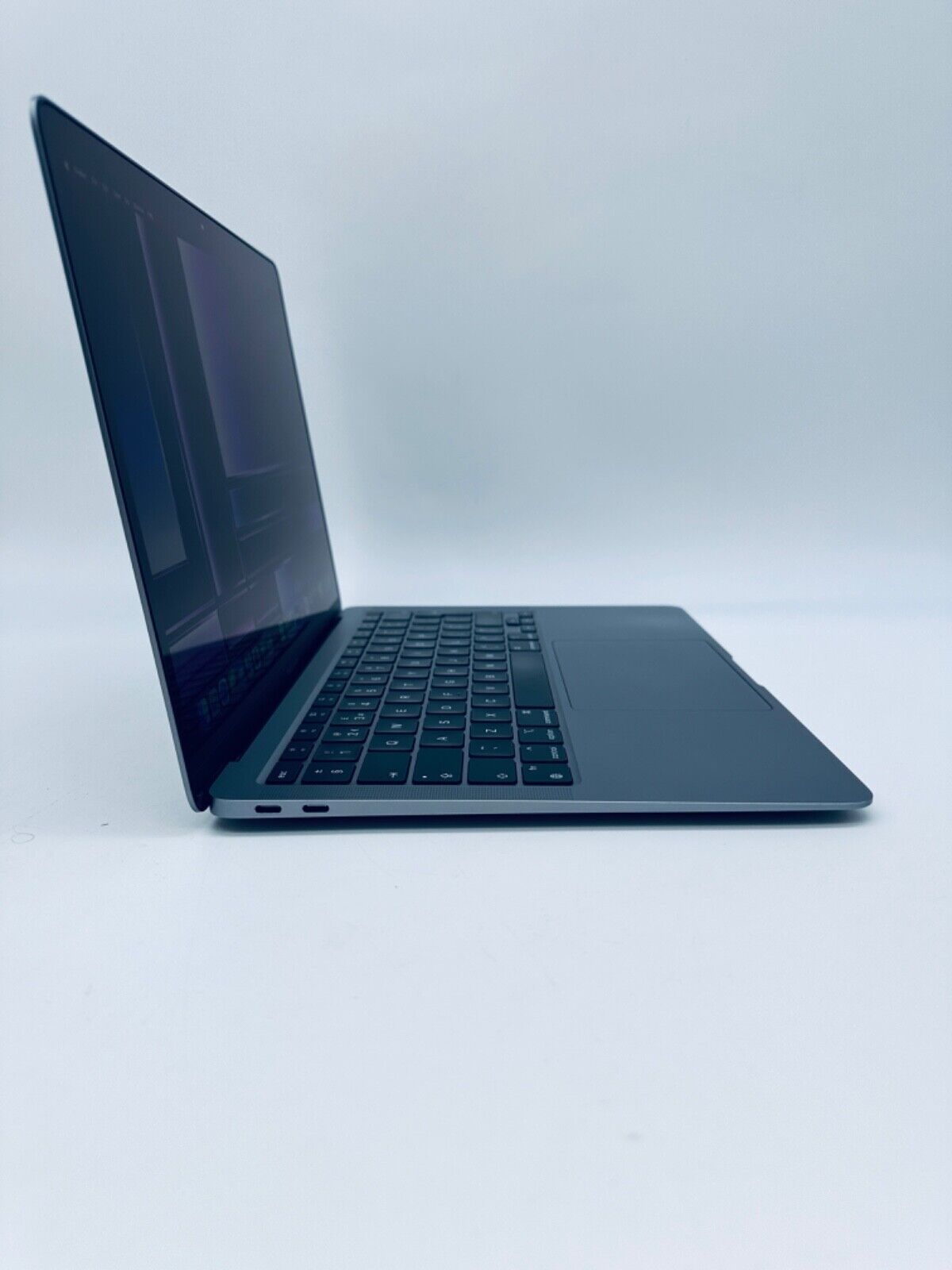 Apple MacBook Air 13" Retina M1 8-Core CPU 8-Core GPU 8GB Ram 512GB SSD Sp Grey