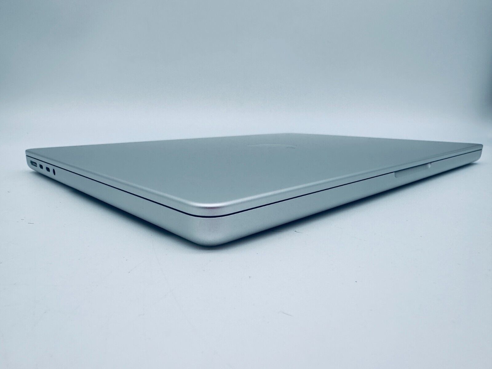 Apple MacBook Pro 14" 2023 M3 Pro 11-Core CPU 14-Core GPU 18GB 512GB SSD Silver