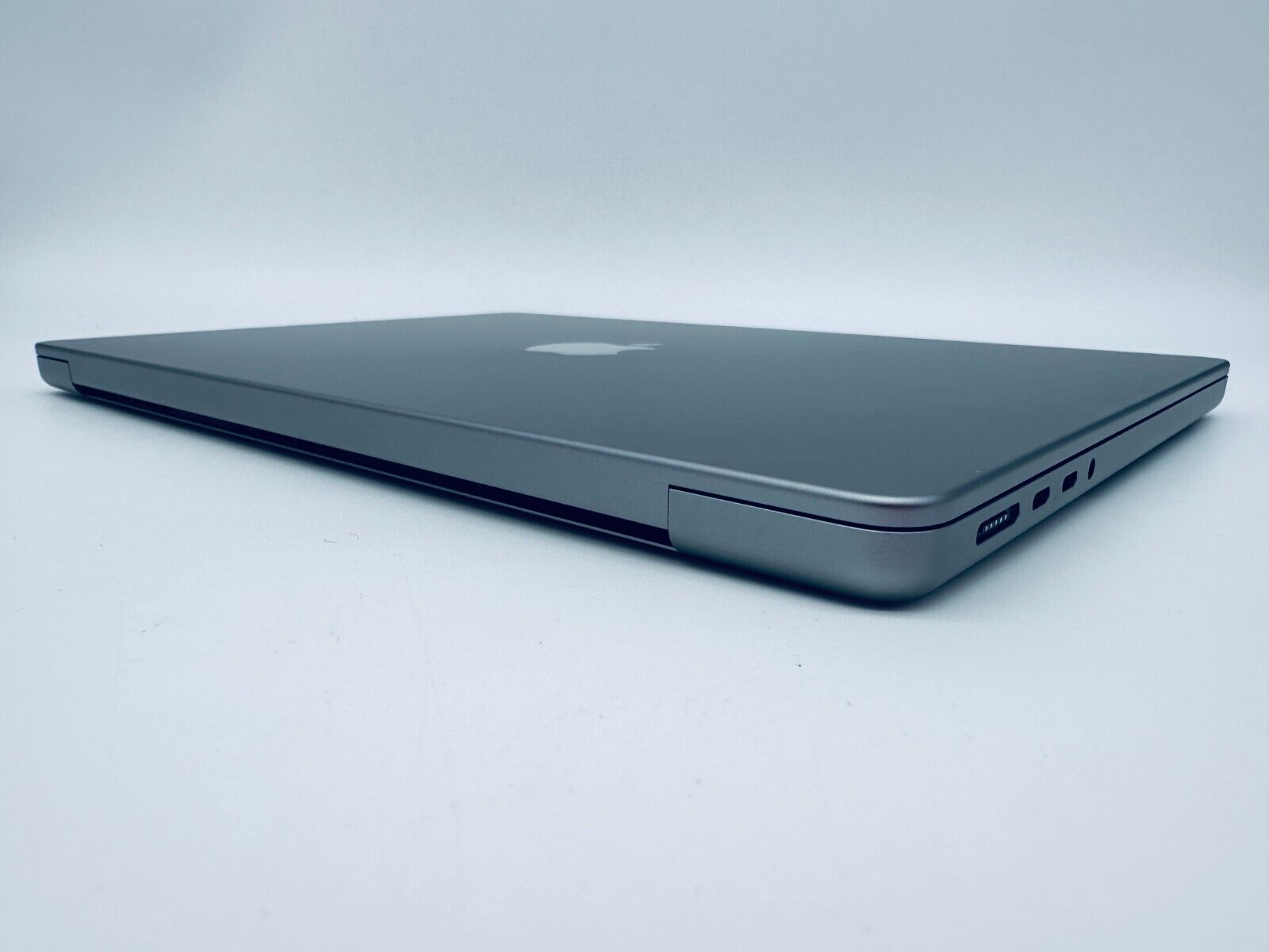 Apple MacBook Pro 14" 2023 M3 8-Core CPU 10-Core GPU 8GB 512GB SSD Space Grey