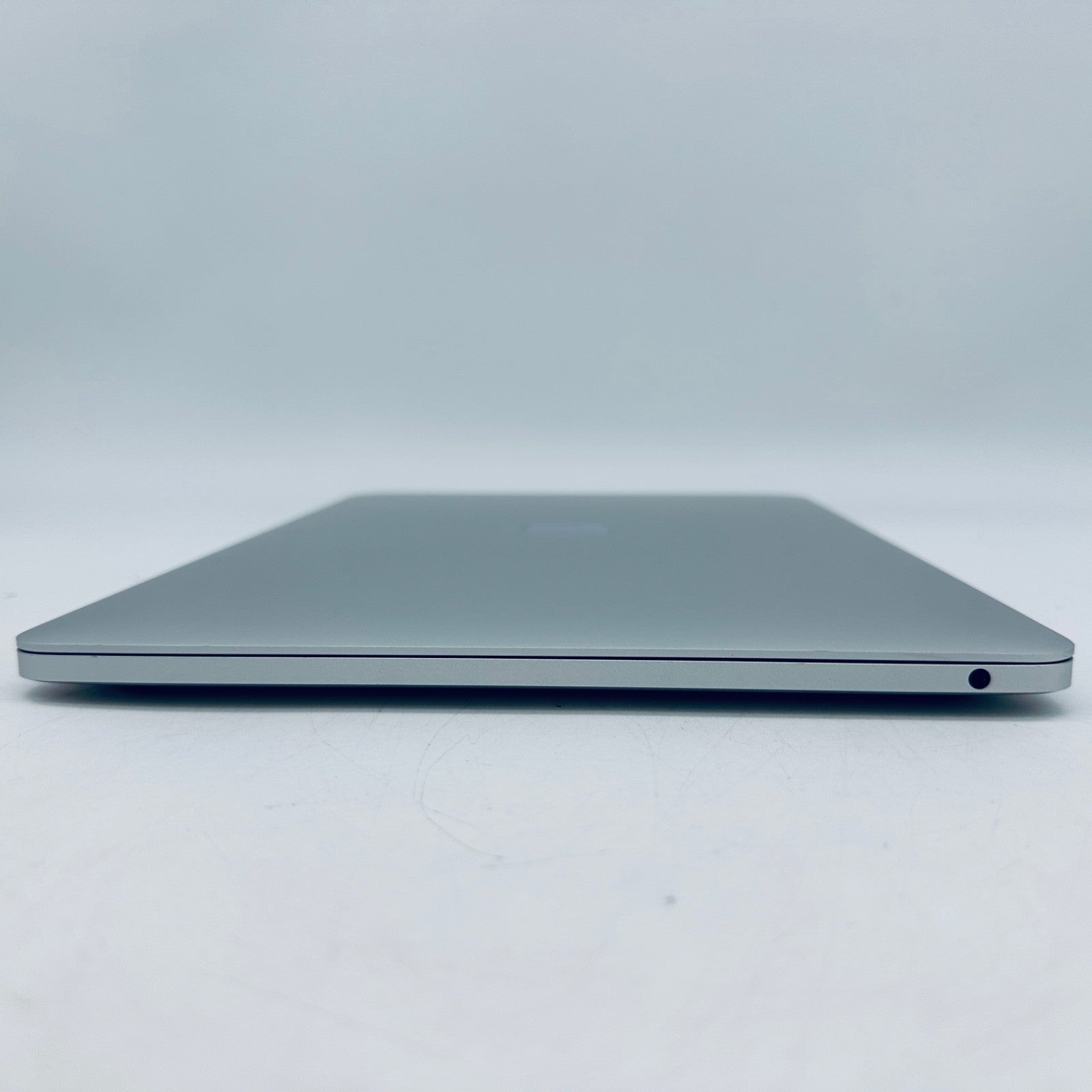 M1 MacBook Pro 13-Inch Touch Bar 8-Core CPU 8-GPU 8GB Ram 256GB SSD In Silver