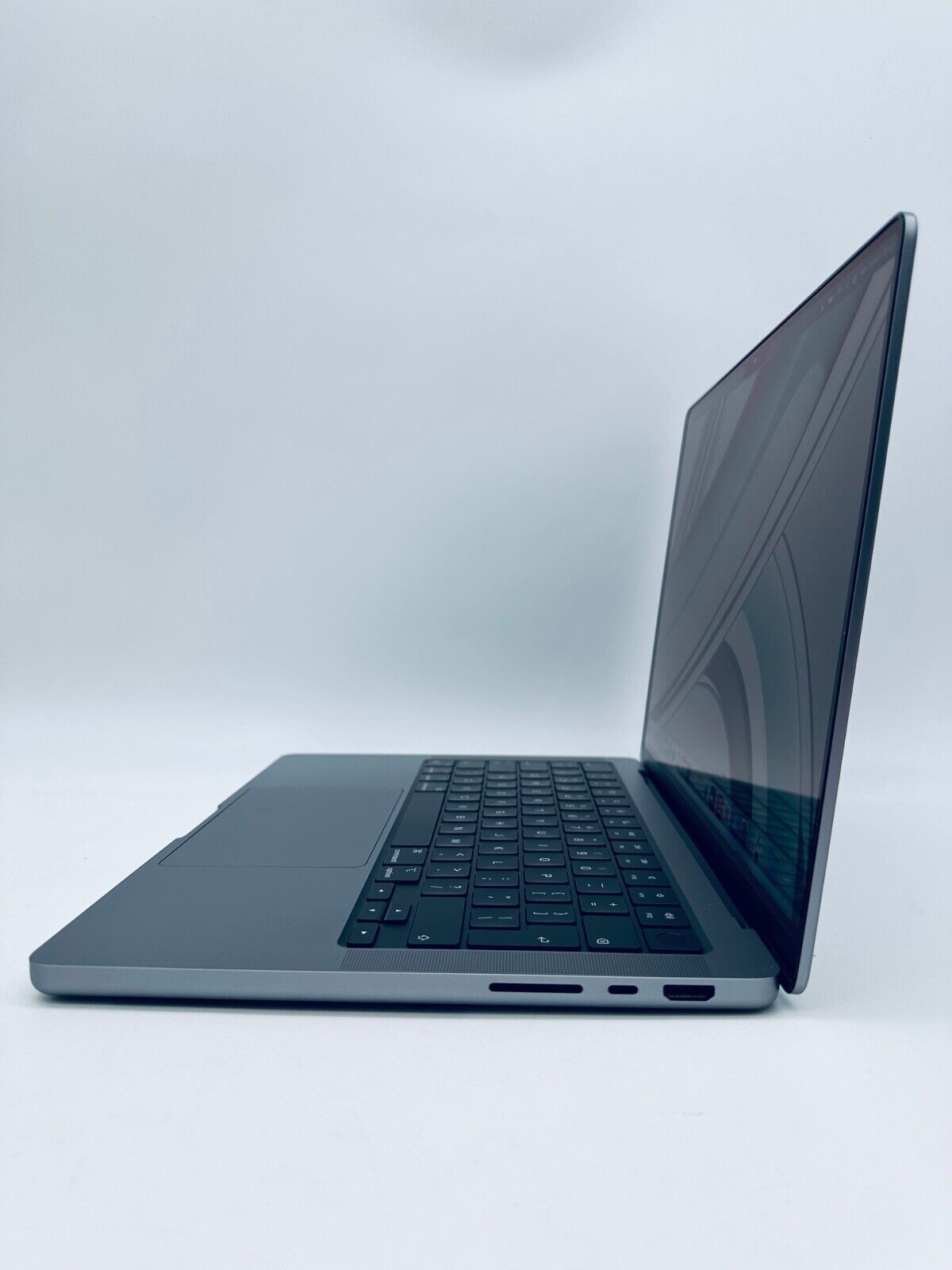 Apple MacBook Pro 14" M1 Pro 8-Core CPU 14-Core GPU 16GB 512GB SSD In Space Grey