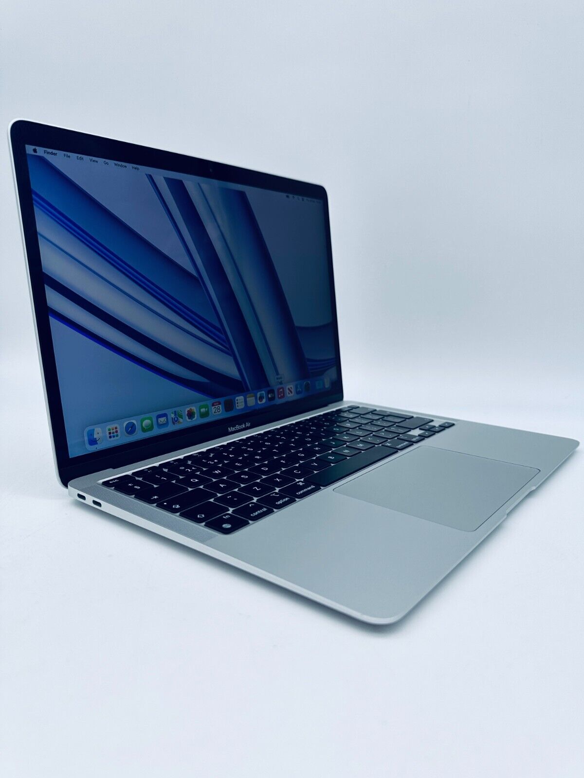 Apple MacBook Air 13" Retina M1 8-Core CPU 7-Core GPU 8GB Ram 256GB SSD Silver