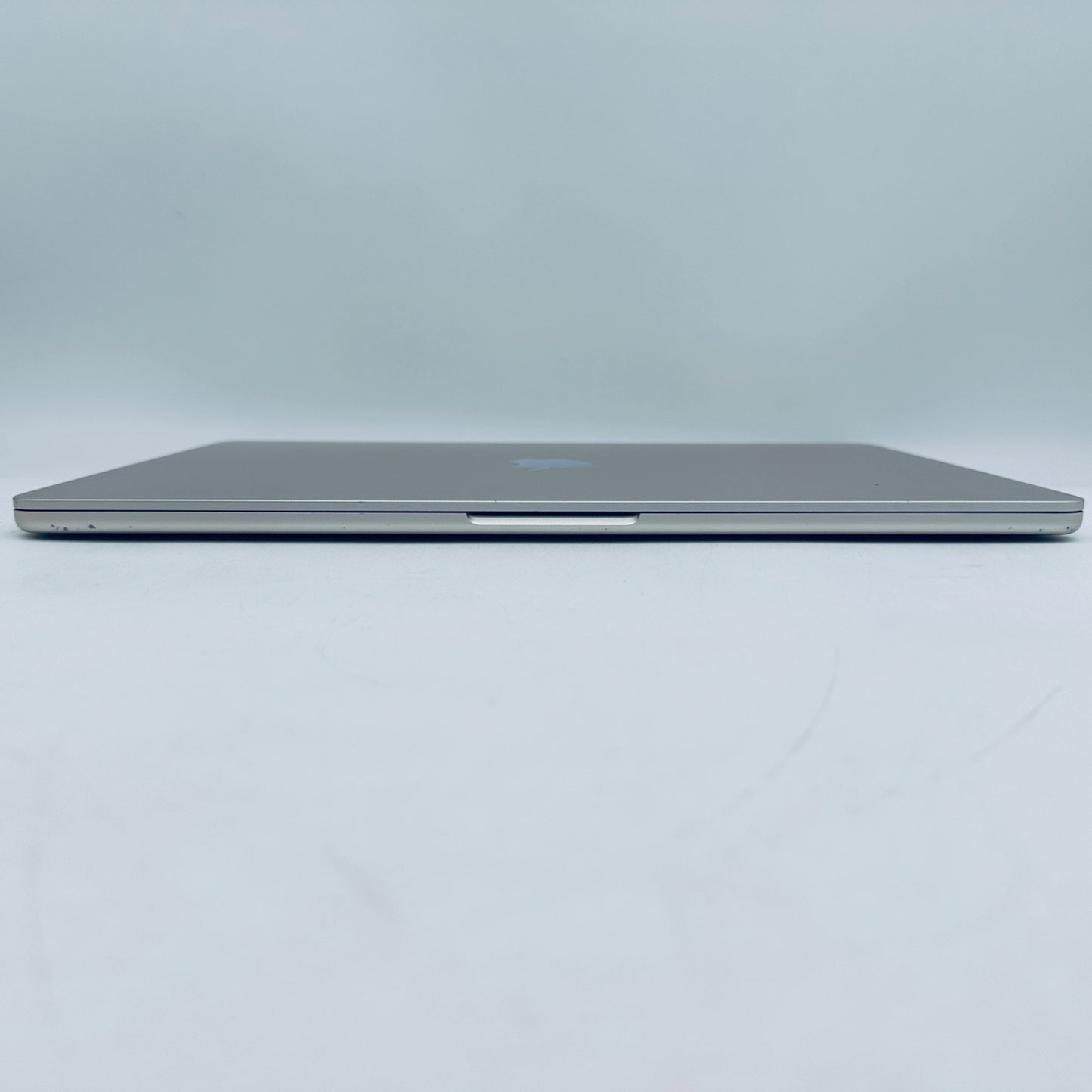 Apple MacBook Air 15-Inch M2 8-Core CPU 10-Core GPU 8GB 256GB In Starlight, Gold
