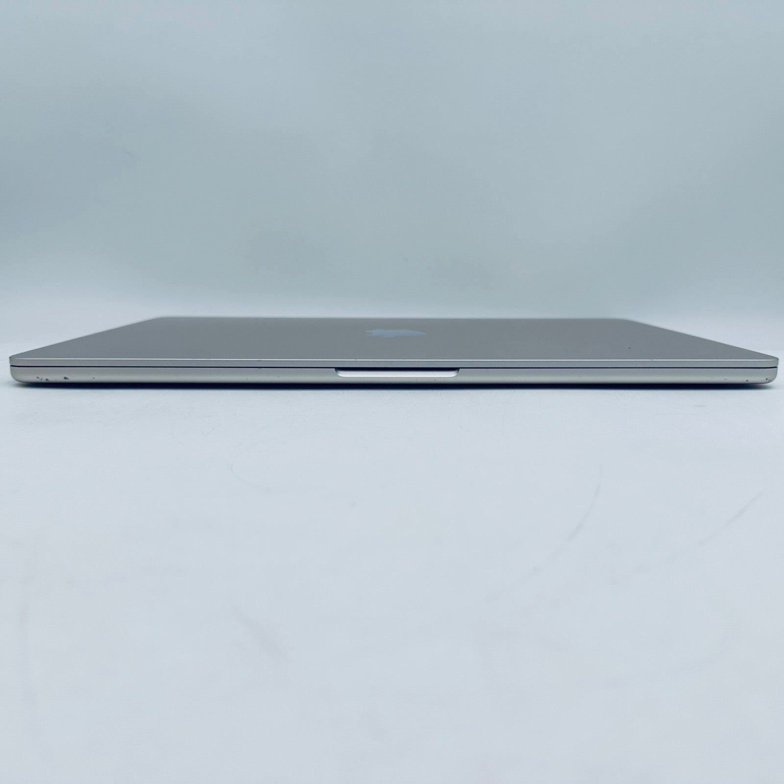 Apple MacBook Air 15-Inch M2 8-Core CPU 10-Core GPU 8GB 256GB In Starlight, Gold