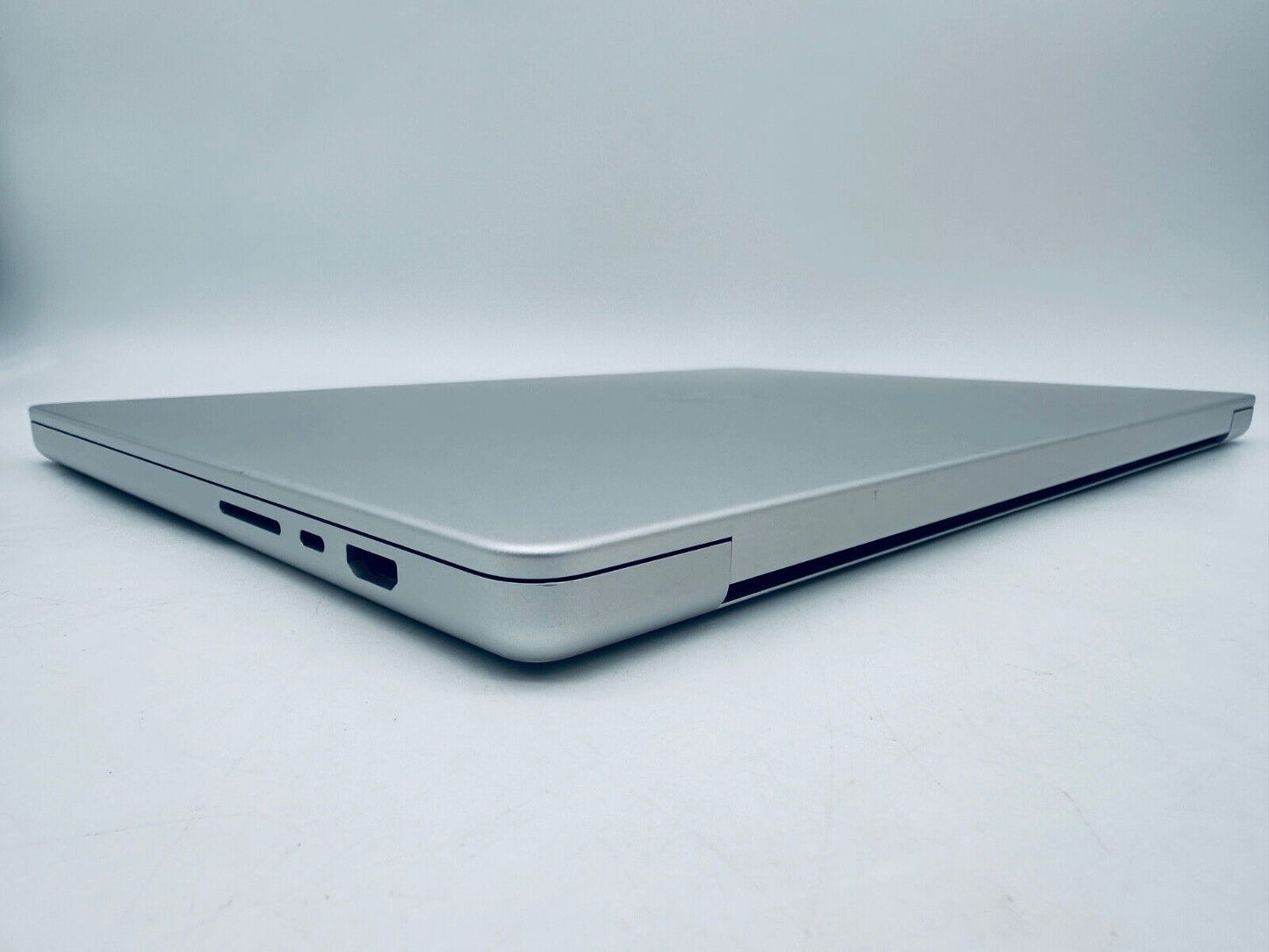 Apple MacBook Pro 16" 2021 M1 Max 10-Core CPU, 32-Core GPU 32GB 4TB SSD Silver