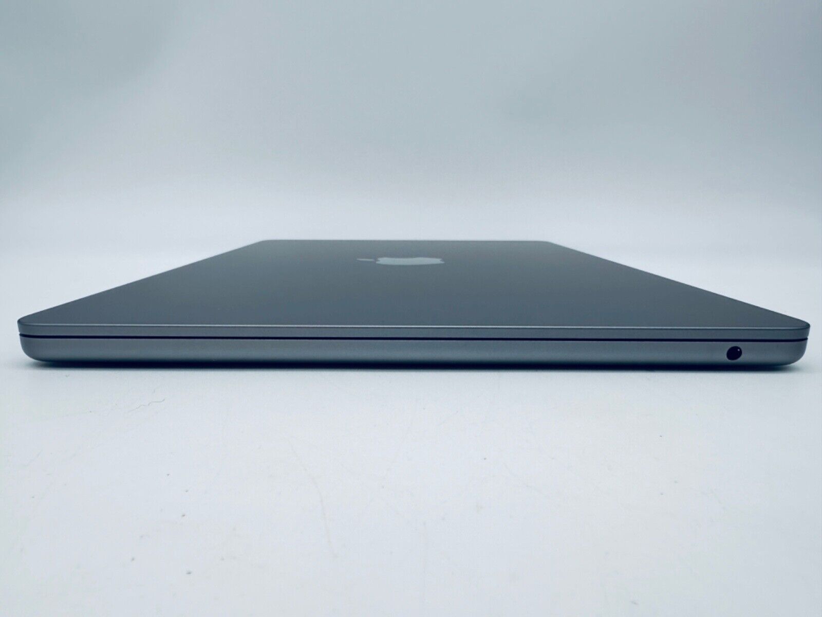 Apple M2 MacBook Air 13-Inch 8-Core CPU 8-Core GPU 8GB, 256GB SSD In Space Grey
