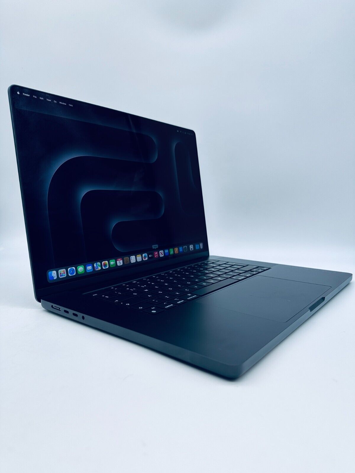 NEW Apple MacBook Pro 16" 2023 M3 Pro 12-Core CPU 18-Core GPU 36GB 512GB Black