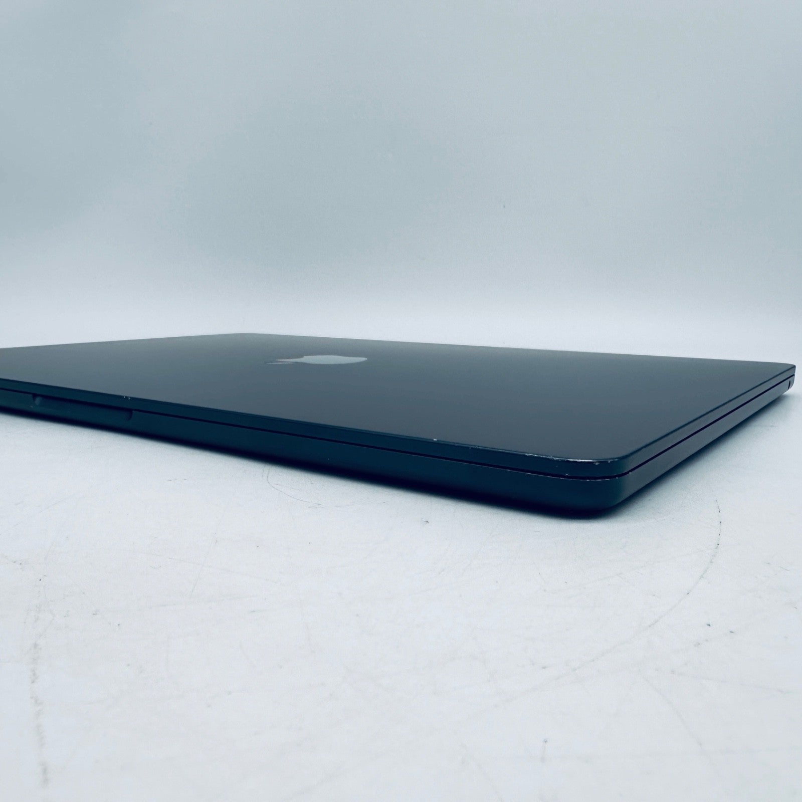 Apple MacBook Air 15-Inch M2 8-Core CPU 10-Core GPU 16GB 1TB SSD Midnight Blue