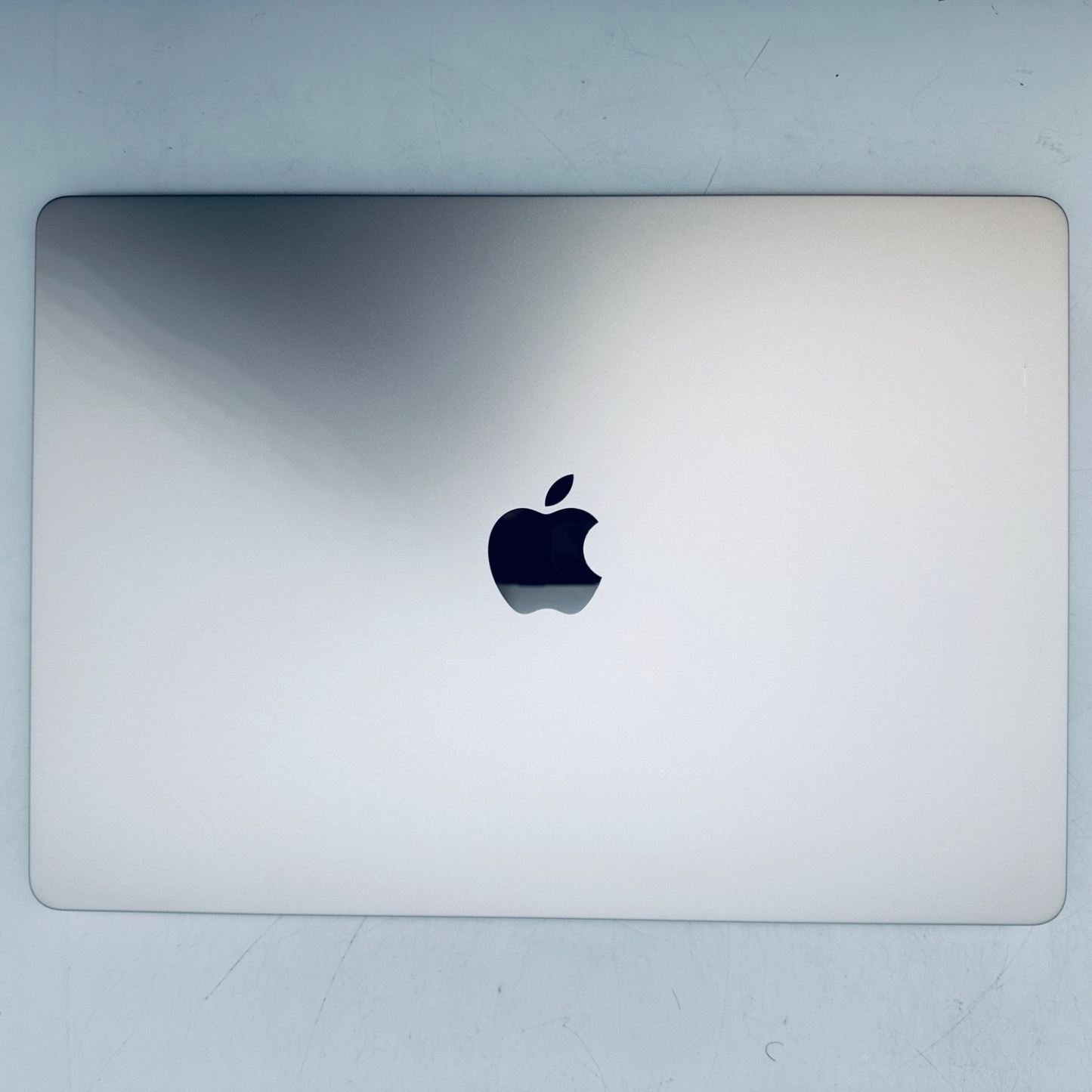 Apple MacBook Air 15-Inch M2 8-Core CPU 10-Core GPU 8GB 256GB In Starlight, Gold