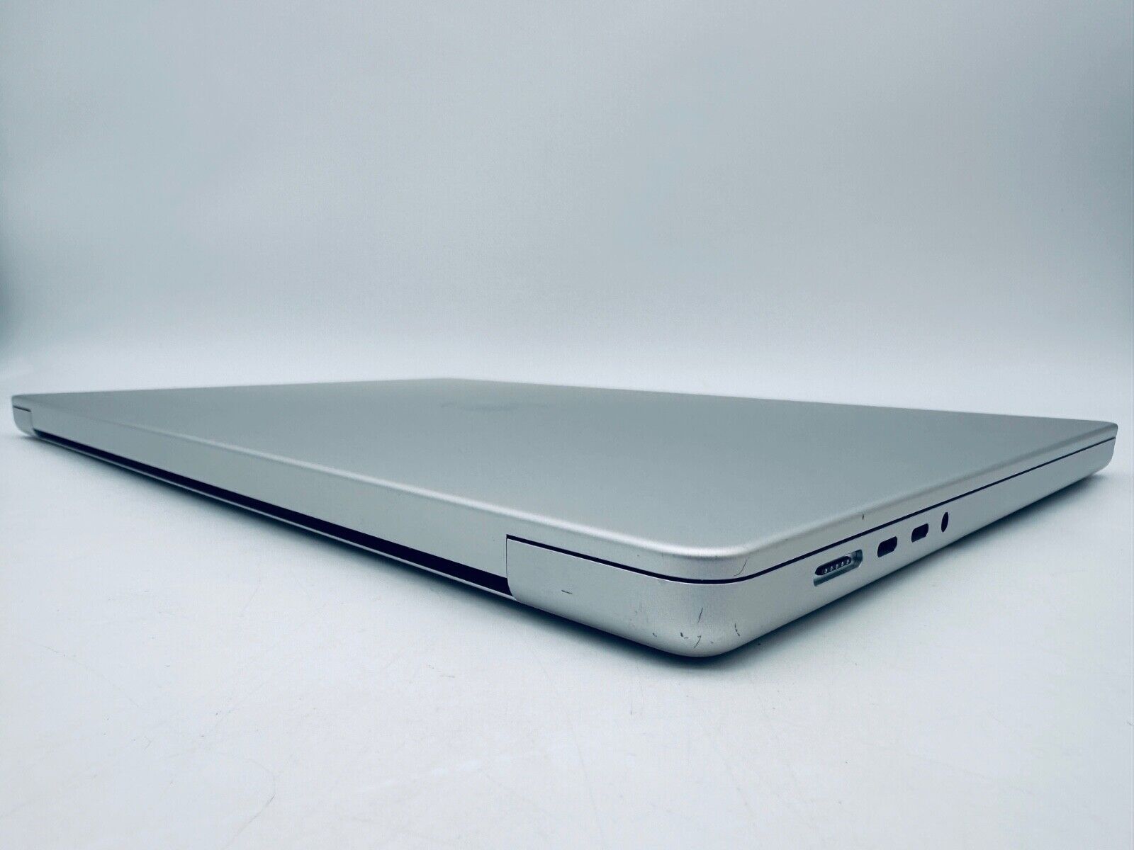 Apple MacBook Pro 16" 2021 M1 Max 10-Core CPU, 32-Core GPU 32GB 4TB SSD Silver
