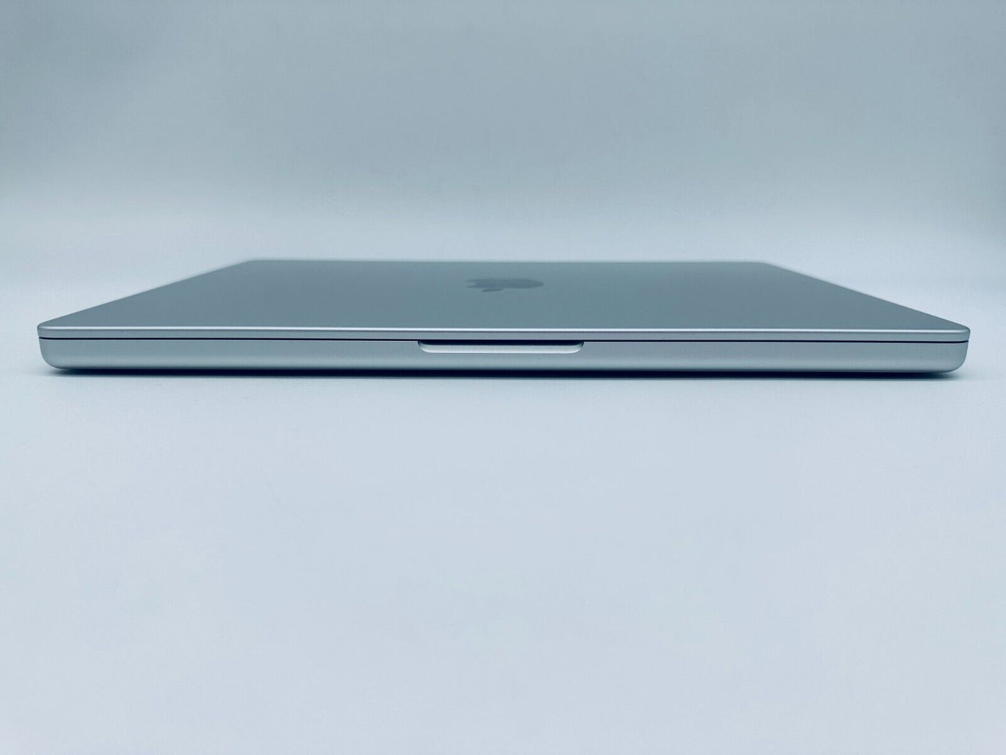 Apple MacBook Pro 14" M1 Pro 8-Core CPU 14-Core GPU 16GB 512GB SSD Silver MINT