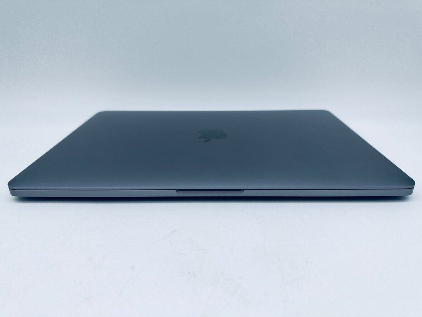 Apple MacBook Pro 13" Retina M1 Touch Bar 8-Core CPU 8-GPU 16GB Ram 256GB