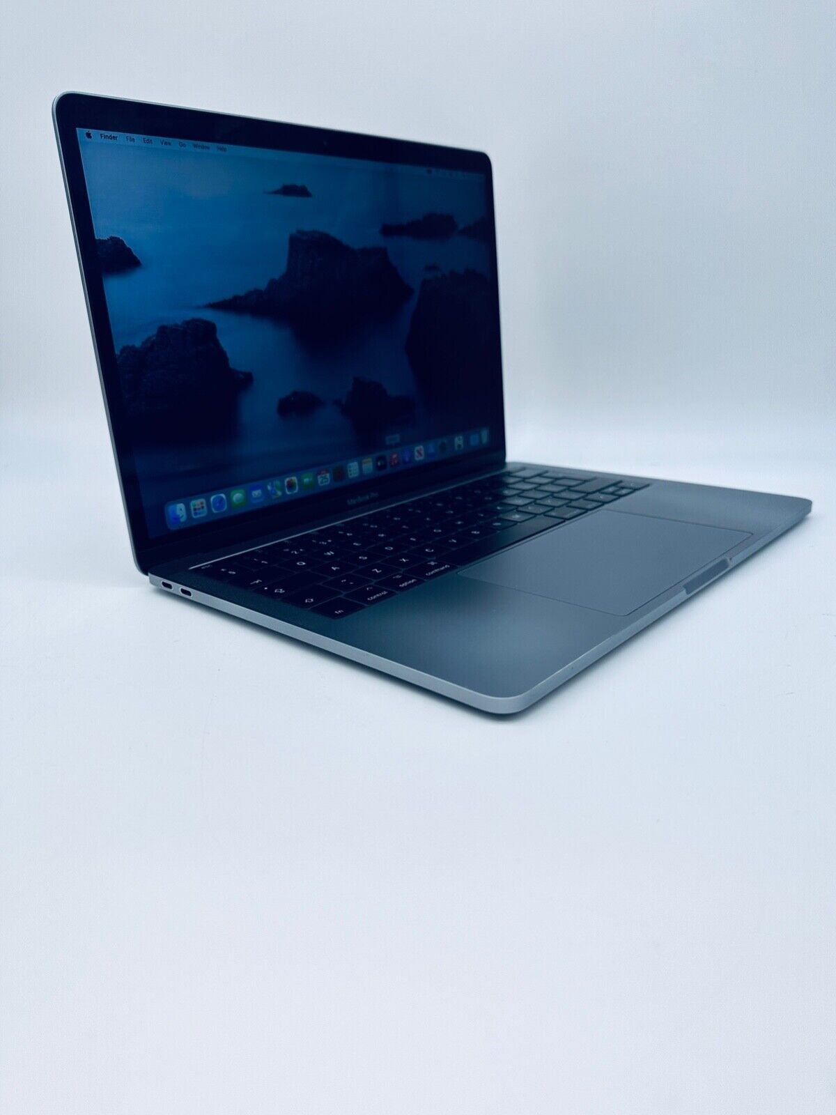 Apple MacBook Pro 13" Inch 2017 Core i7 2.5ghz, 16GB RAM, 1TB SSD