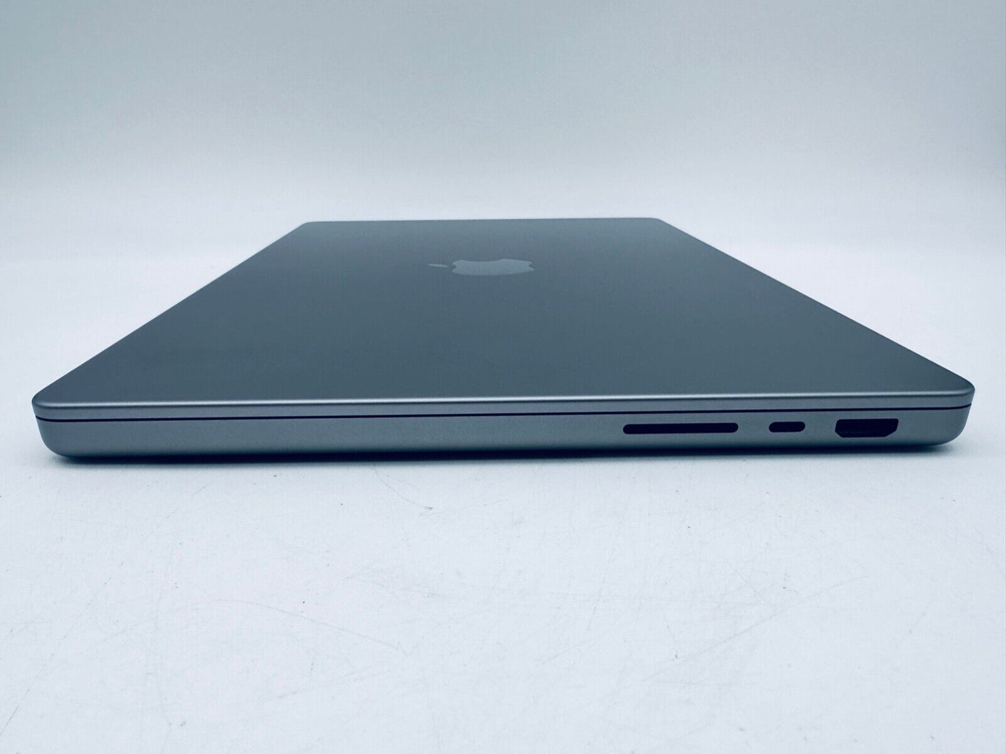 Apple MacBook Pro 14" 2021 M1 Max 10-Core CPU, 32-Core GPU, 64GB RAM, 512GB SSD