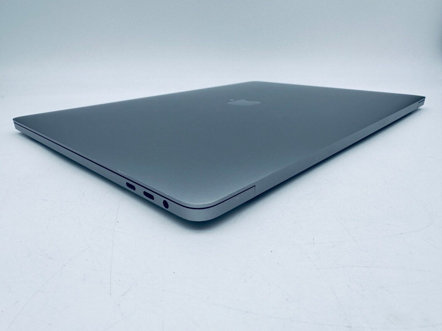 Apple MacBook Pro 15" 2019 Touch Bar ID i9 8-Core 2.4Ghz 32GB 1TB SSD