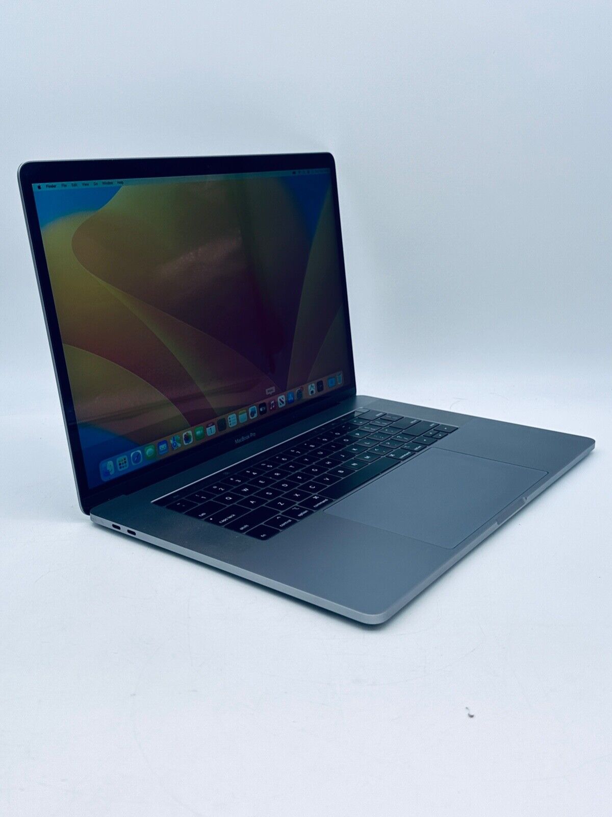 Apple MacBook Pro 15" 2019 Touch Bar ID i9 8-Core 2.4Ghz 32GB 1TB SSD
