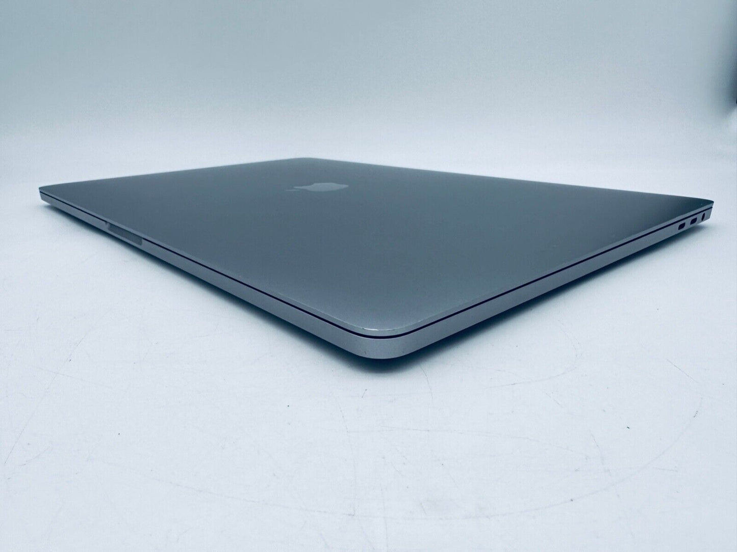 Apple MacBook Pro 15" 2019 Touch Bar ID i9 8-Core 2.4Ghz 32GB 1TB SSD