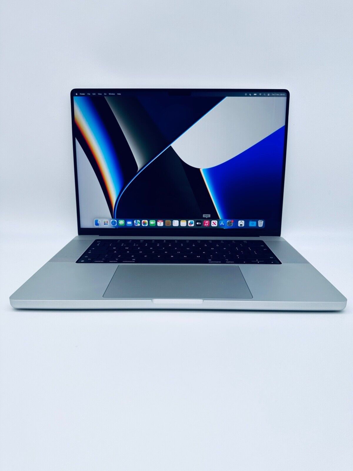 Apple MacBook Pro 16" 2021 M1 Pro 10-Core CPU 16-Core GPU 16GB 512GB SSD