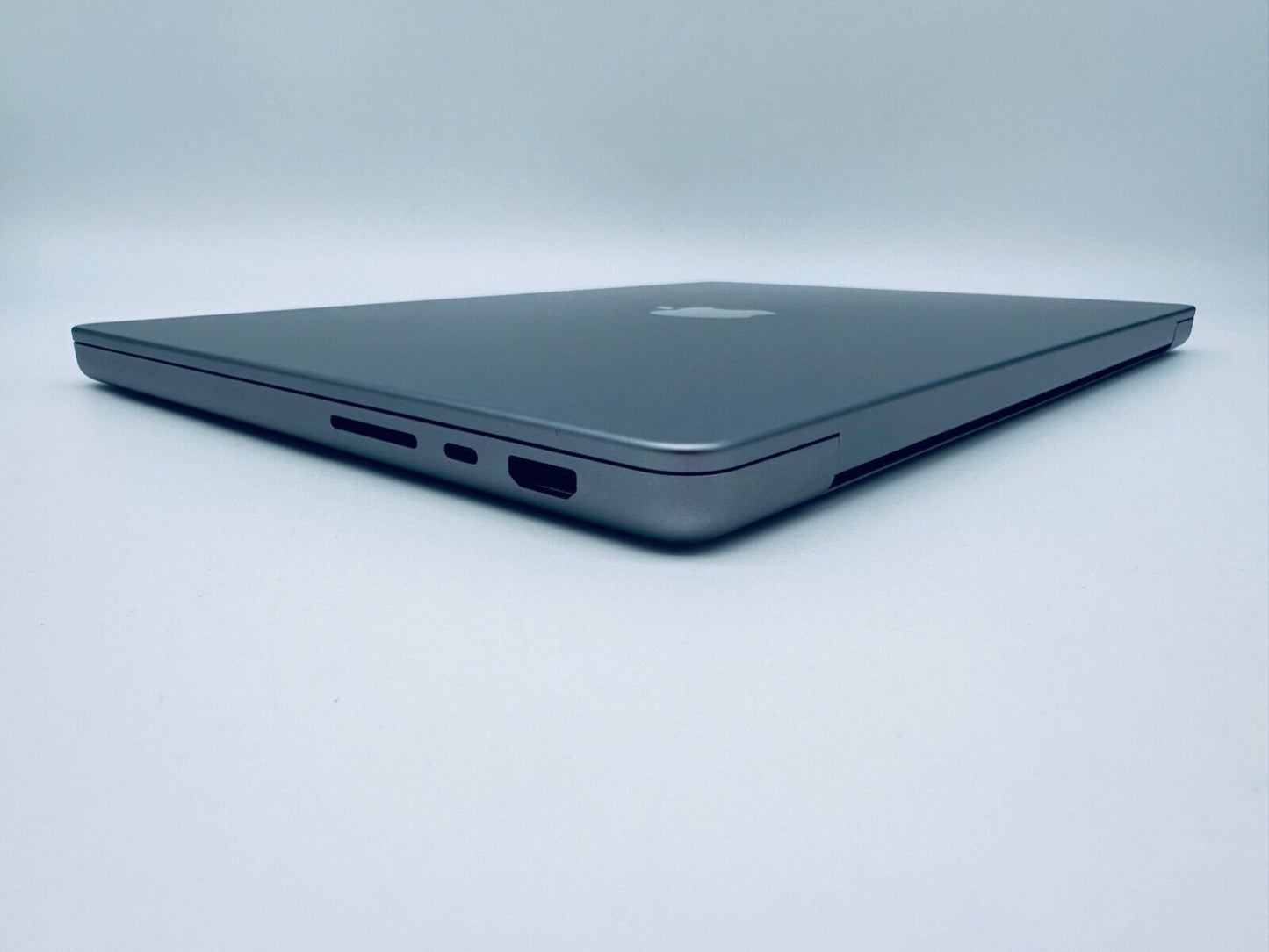 Apple MacBook Pro 14" 2021 M1 Pro 8-Core CPU 14-Core GPU 16GB 512G