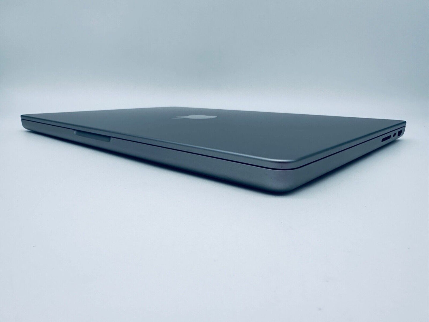 Apple MacBook Pro 14" 2021 M1 Pro 8-Core CPU 14-Core GPU 16GB 512G