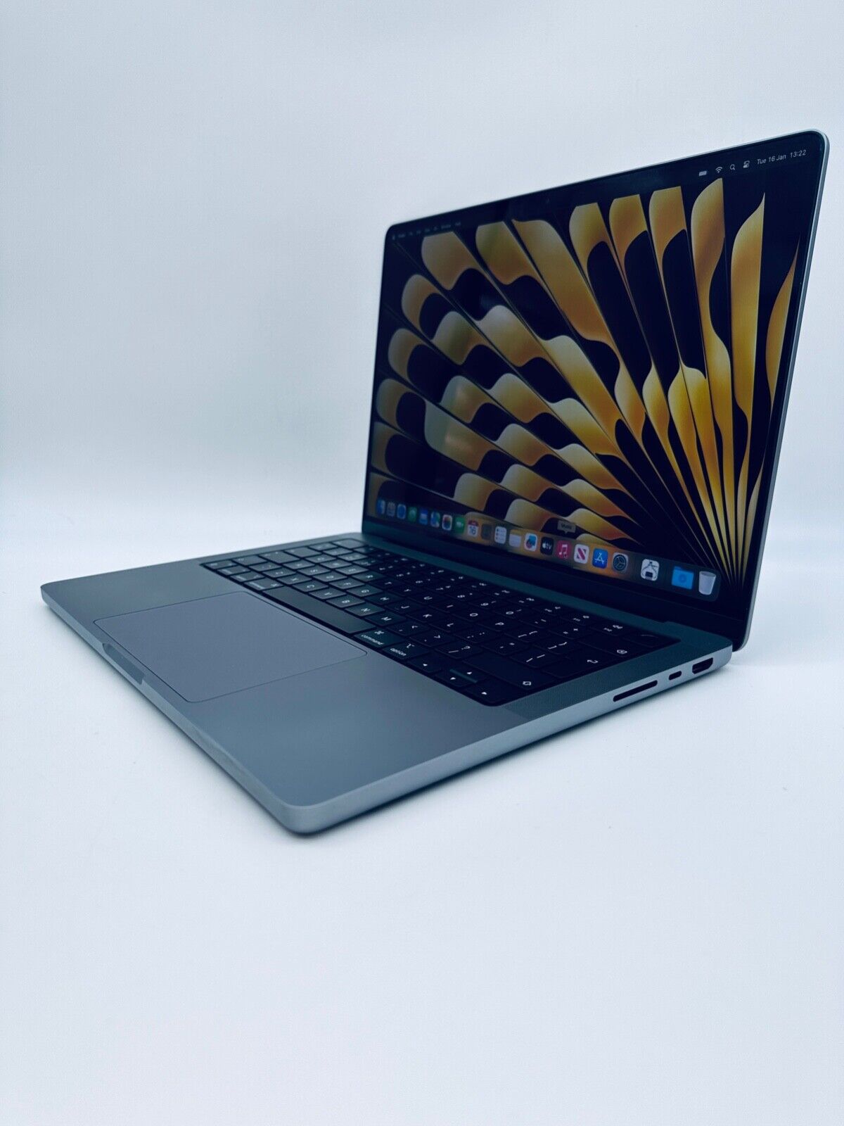 Apple MacBook Pro 14" 2021 M1 Pro 8-Core CPU 14-Core GPU 16GB 512GB SSD