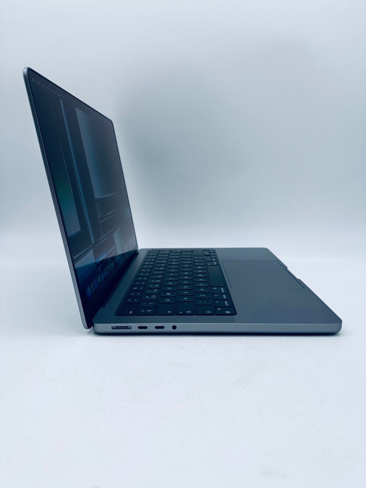 Apple MacBook Pro 14" 2021 M1 Max 10-Core CPU, 32-Core GPU, 64GB RAM, 512GB SSD