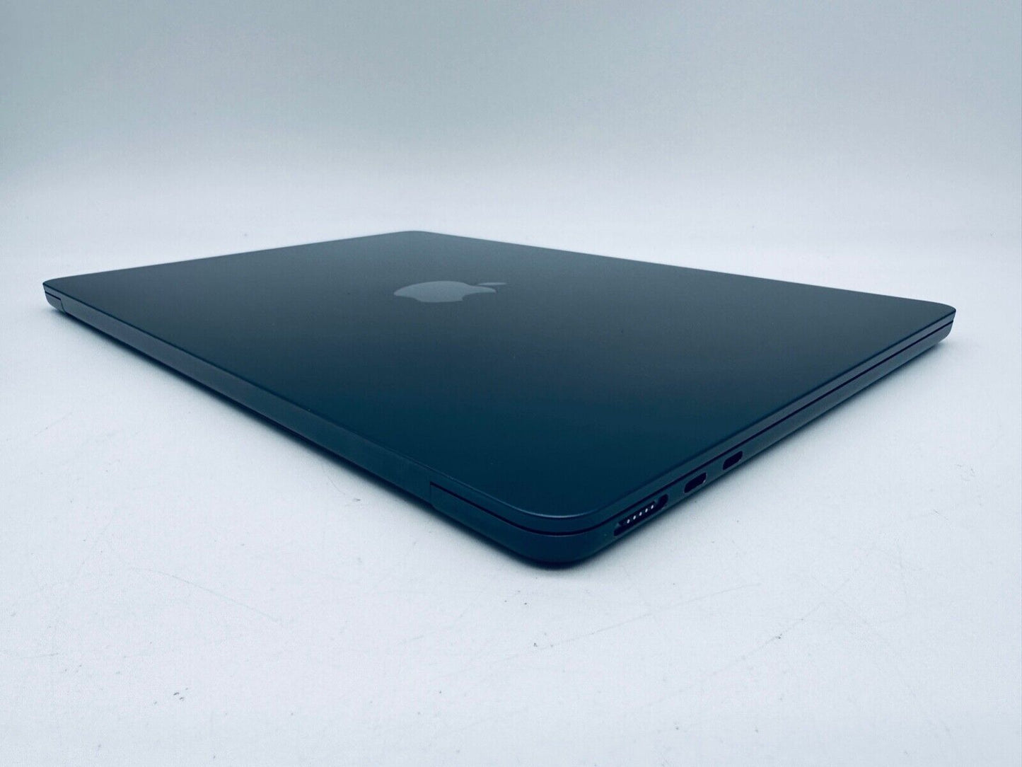 Apple M2 MacBook Air 13.6" 8-Core 10-GPU 8GB Ram 512GB SSD In Midnight Blue
