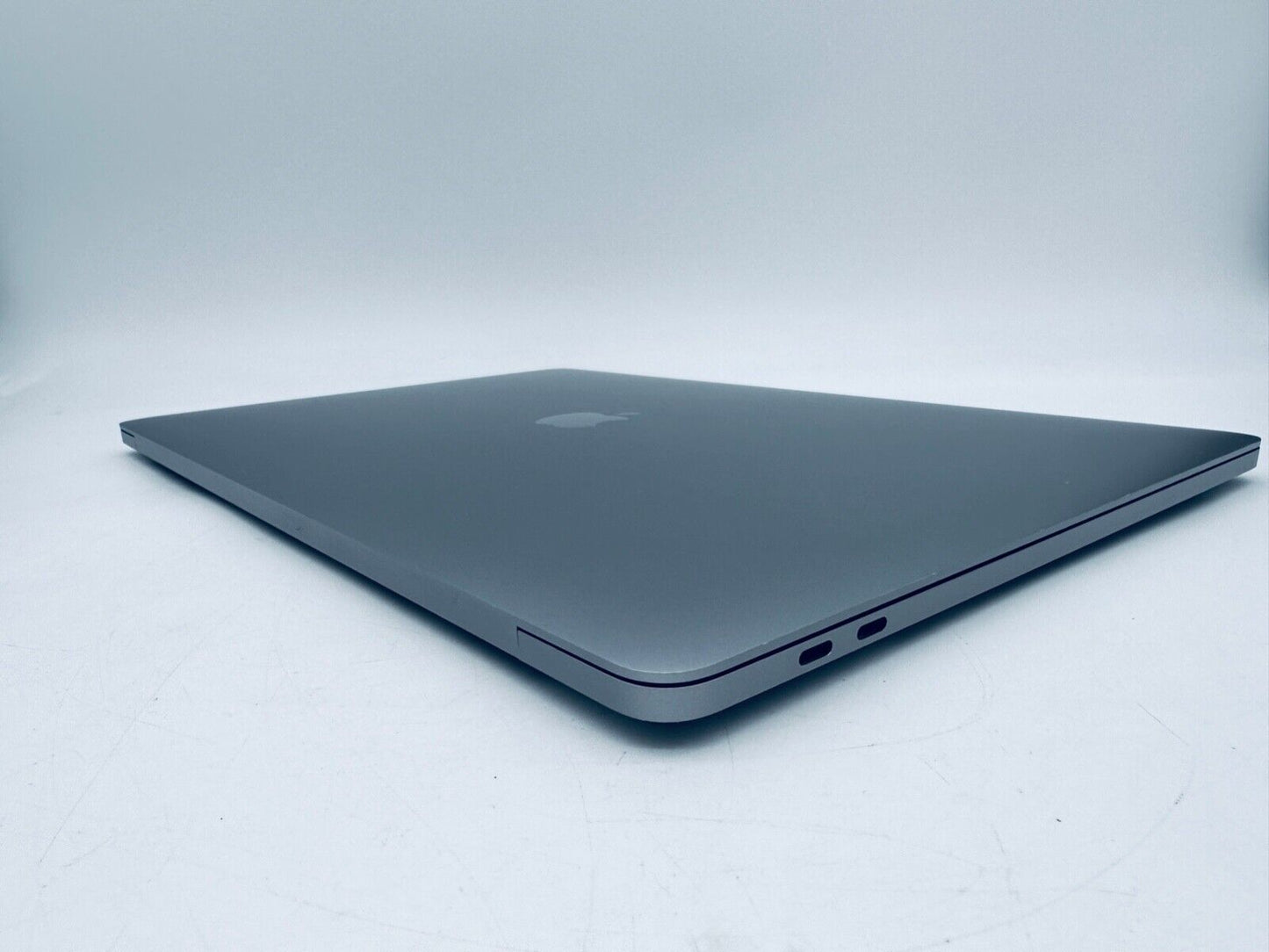 Apple MacBook Pro 15" 2019 Touch Bar ID i9 8-Core 2.4Ghz 32GB 1TB SSD