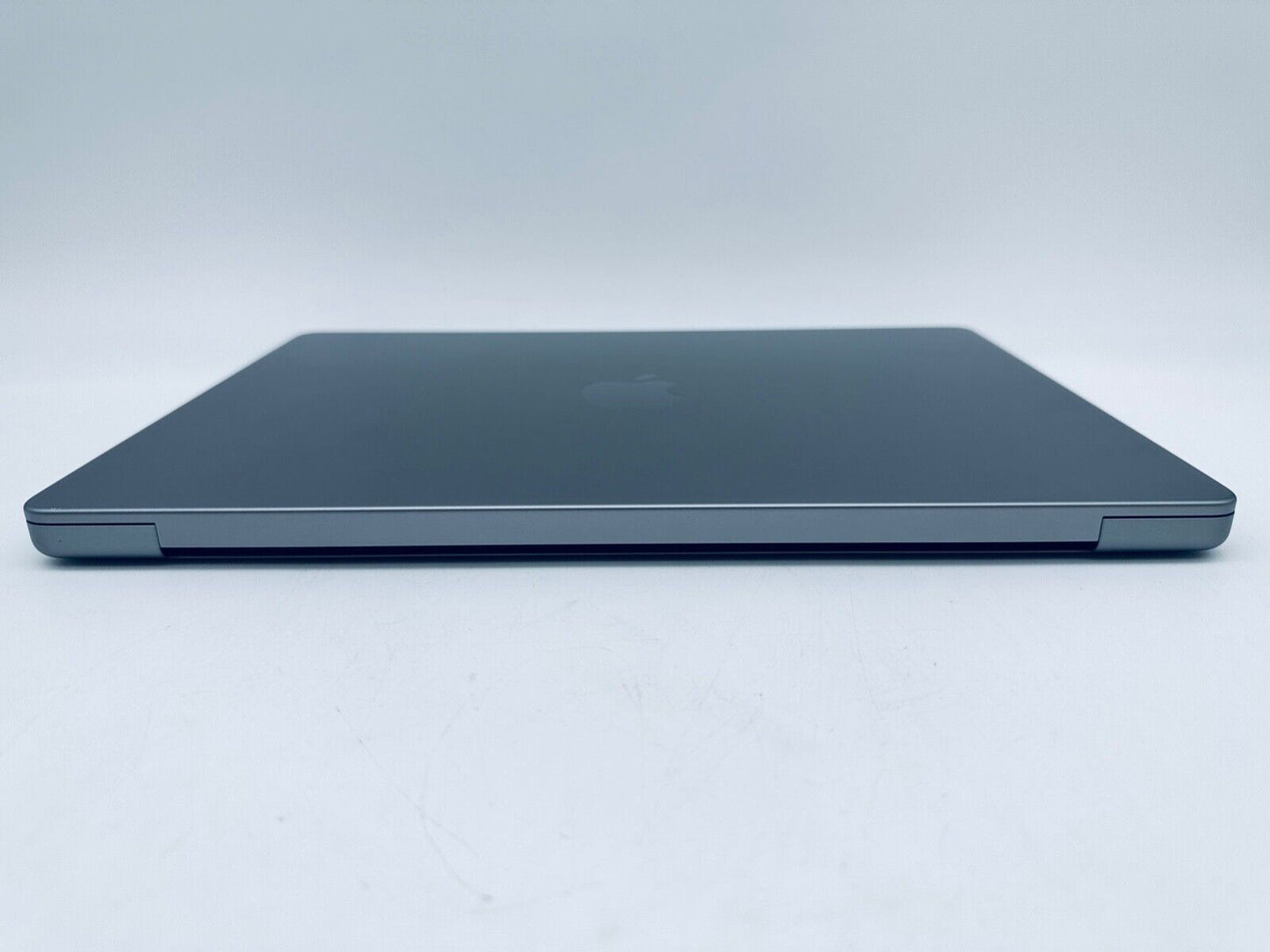Apple MacBook Pro 14" 2021 M1 Max 10-Core CPU, 32-Core GPU, 64GB RAM, 512GB SSD