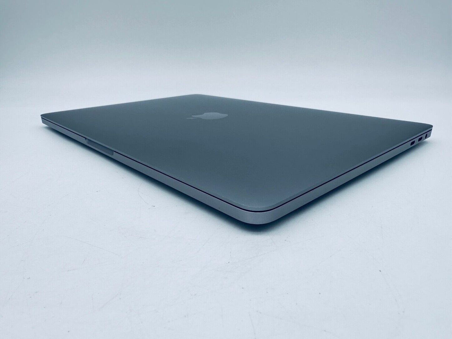 Apple MacBook Pro 13" 2020 Touch Bar Quad Core i7 2.3Ghz 32GB 2TB SSD