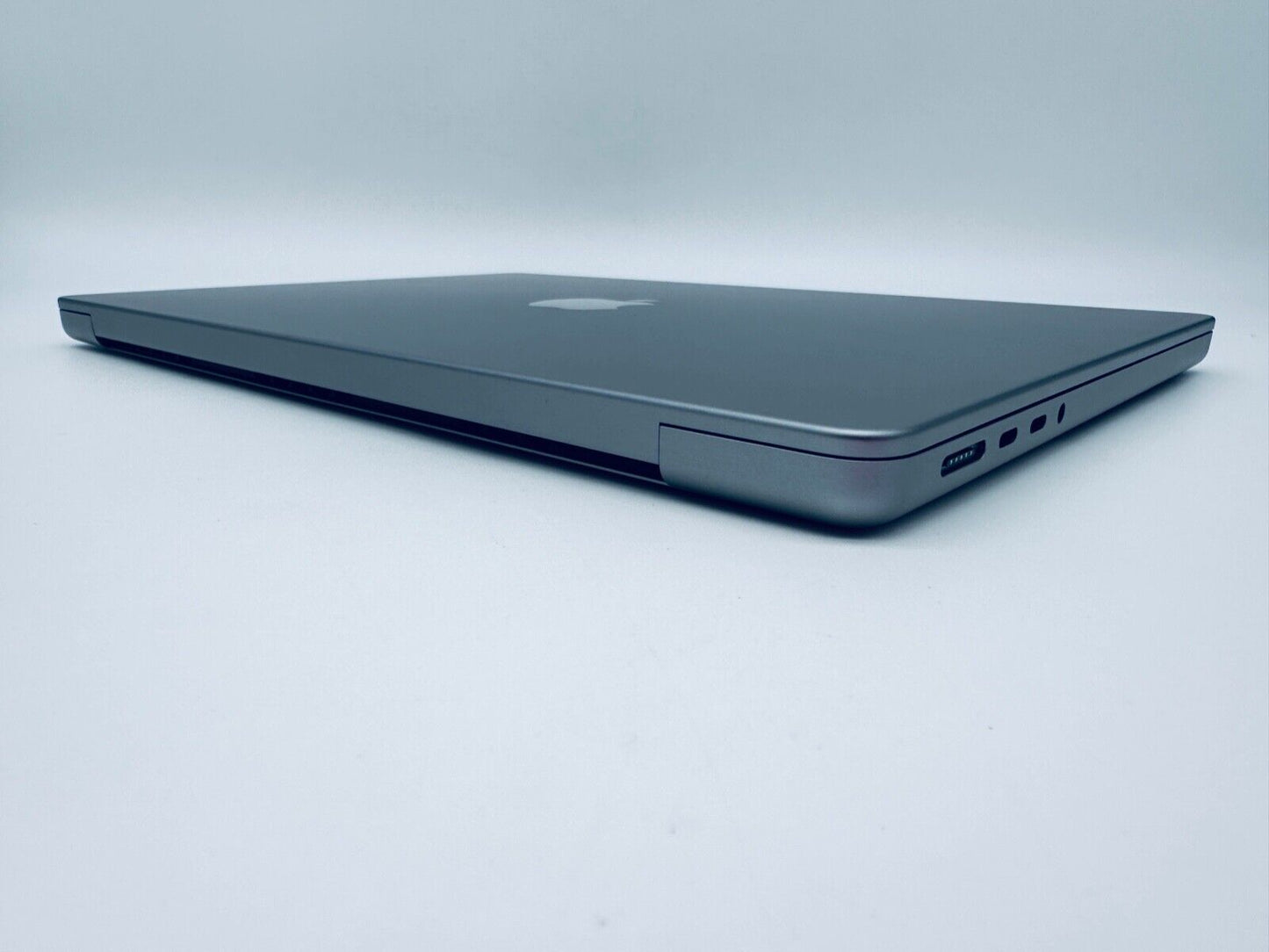 Apple MacBook Pro 14" 2021 M1 Pro 8-Core CPU 14-Core GPU 16GB 512G