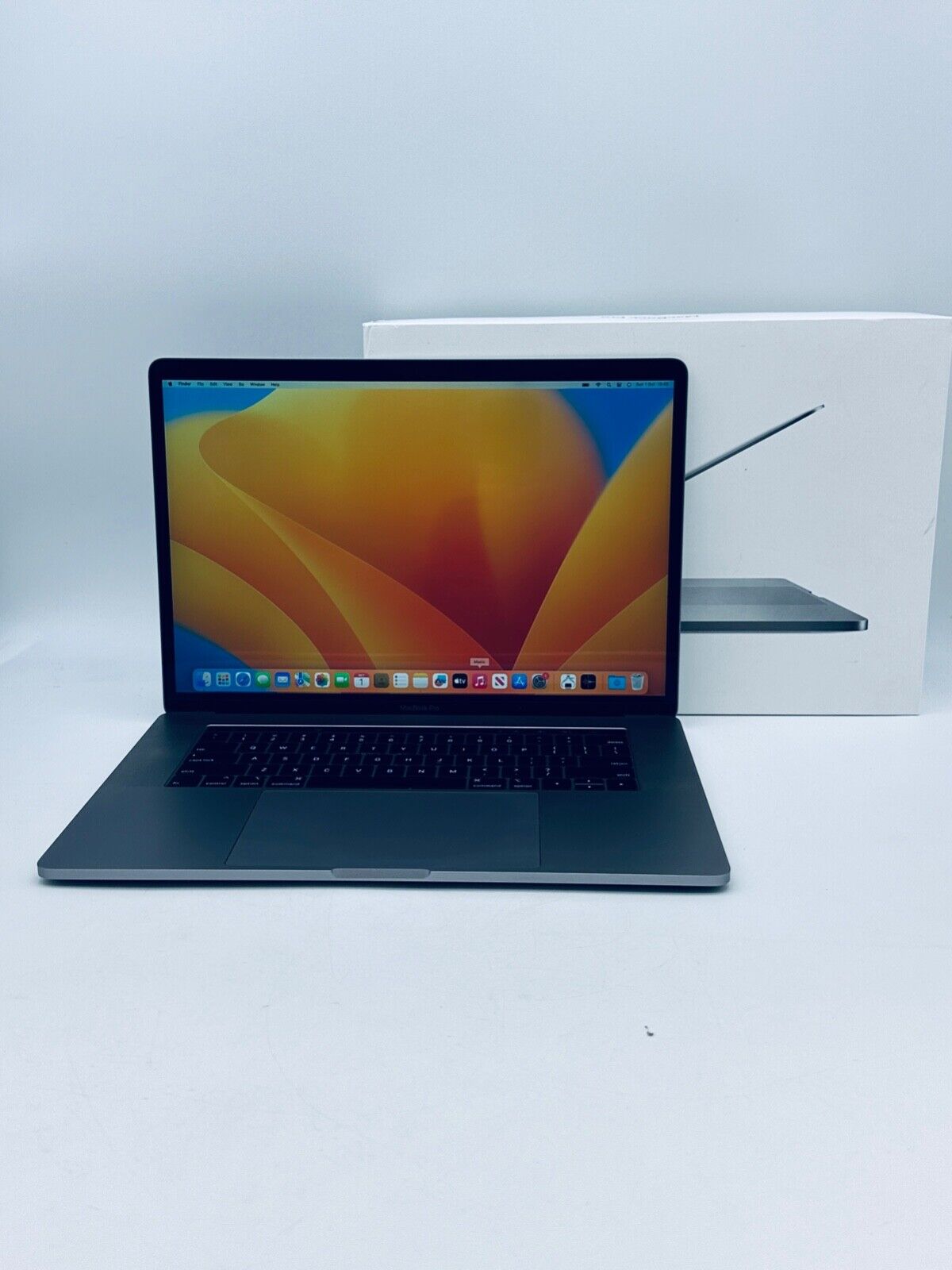 Apple MacBook Pro 15" 2019 Touch Bar ID i9 8-Core 2.4Ghz 32GB 1TB SSD