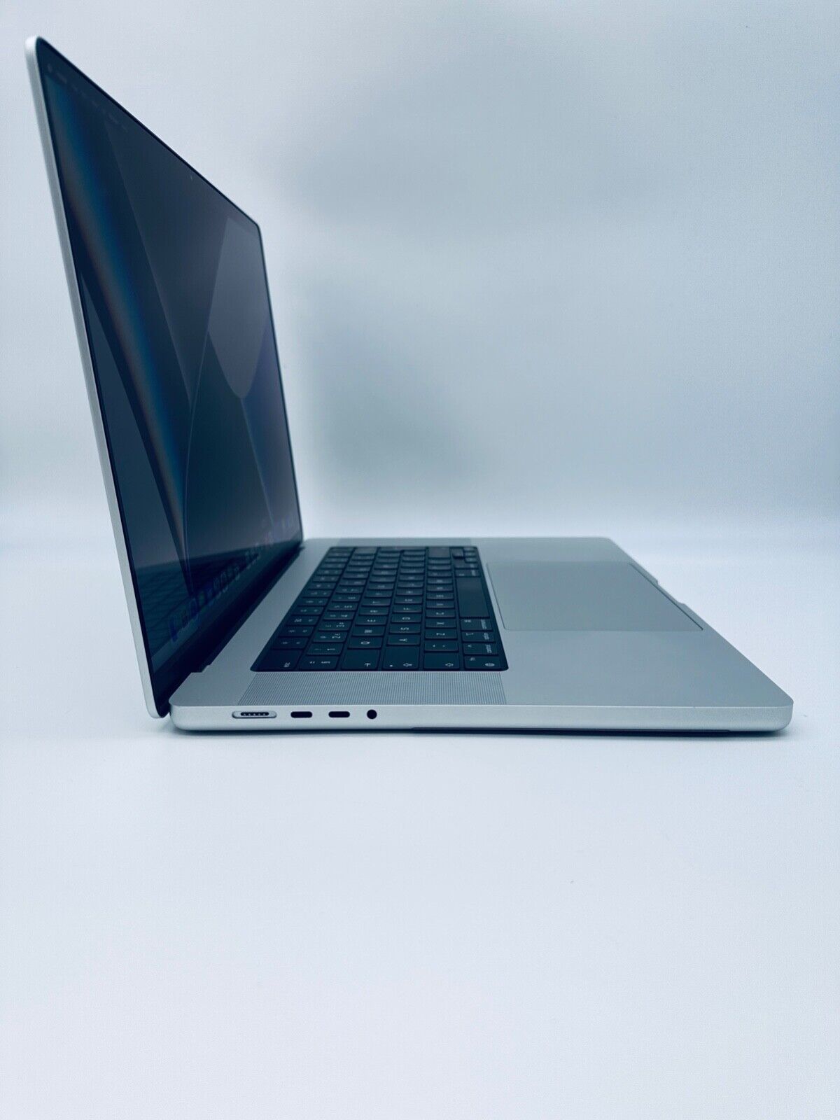 Apple MacBook Pro 16" 2021 M1 Pro 10-Core CPU 16-Core GPU 16GB 512GB SSD