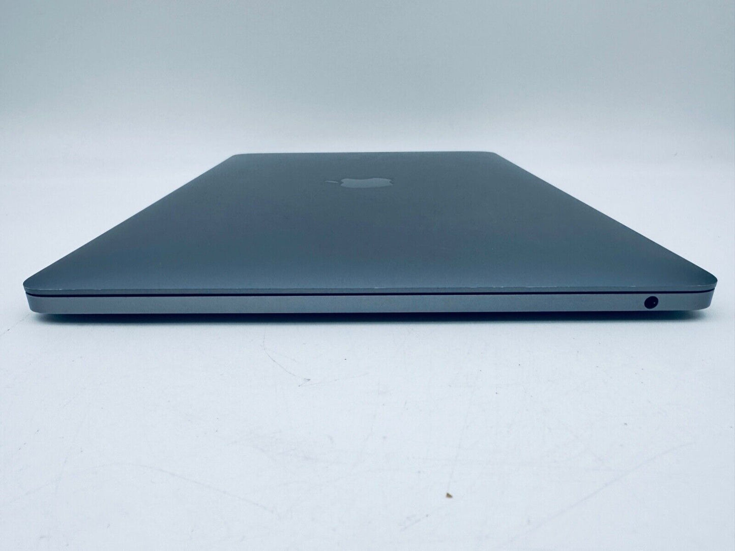 Apple MacBook Pro 13" 2017 Intel Core i5 2.3Ghz 16GB 512GB SSD In Space Grey