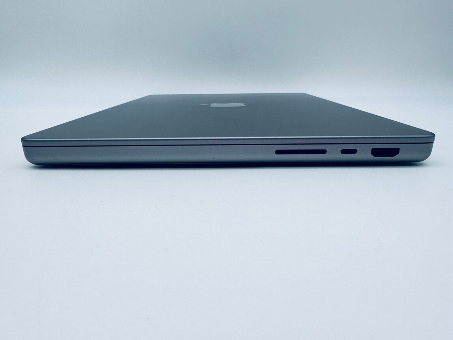 Apple MacBook Pro 14" 2021 M1 Pro 8-Core CPU 14-Core GPU 16GB 512GB SSD