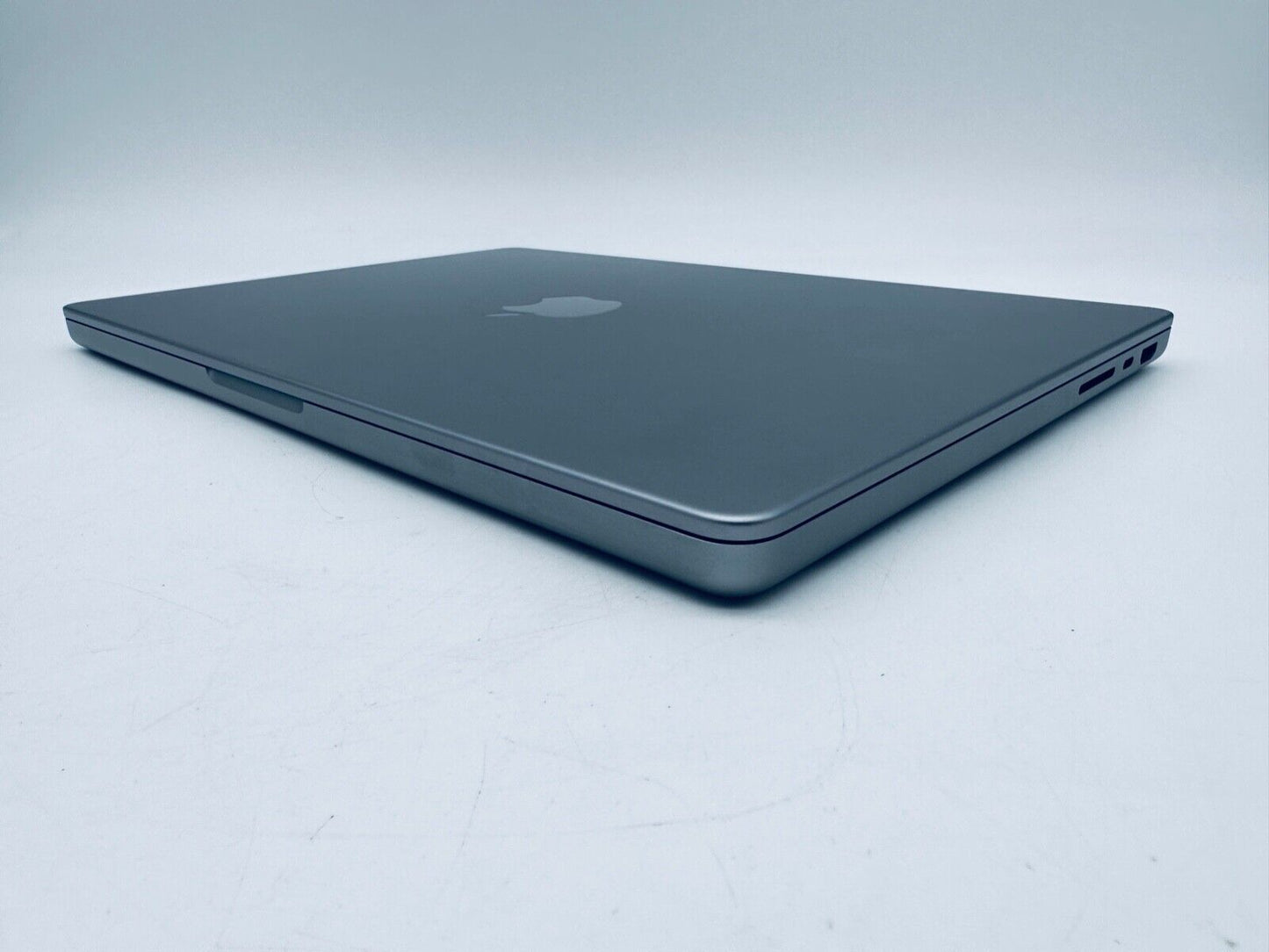 Apple MacBook Pro 14" 2021 M1 Max 10-Core CPU, 32-Core GPU, 64GB RAM, 512GB SSD