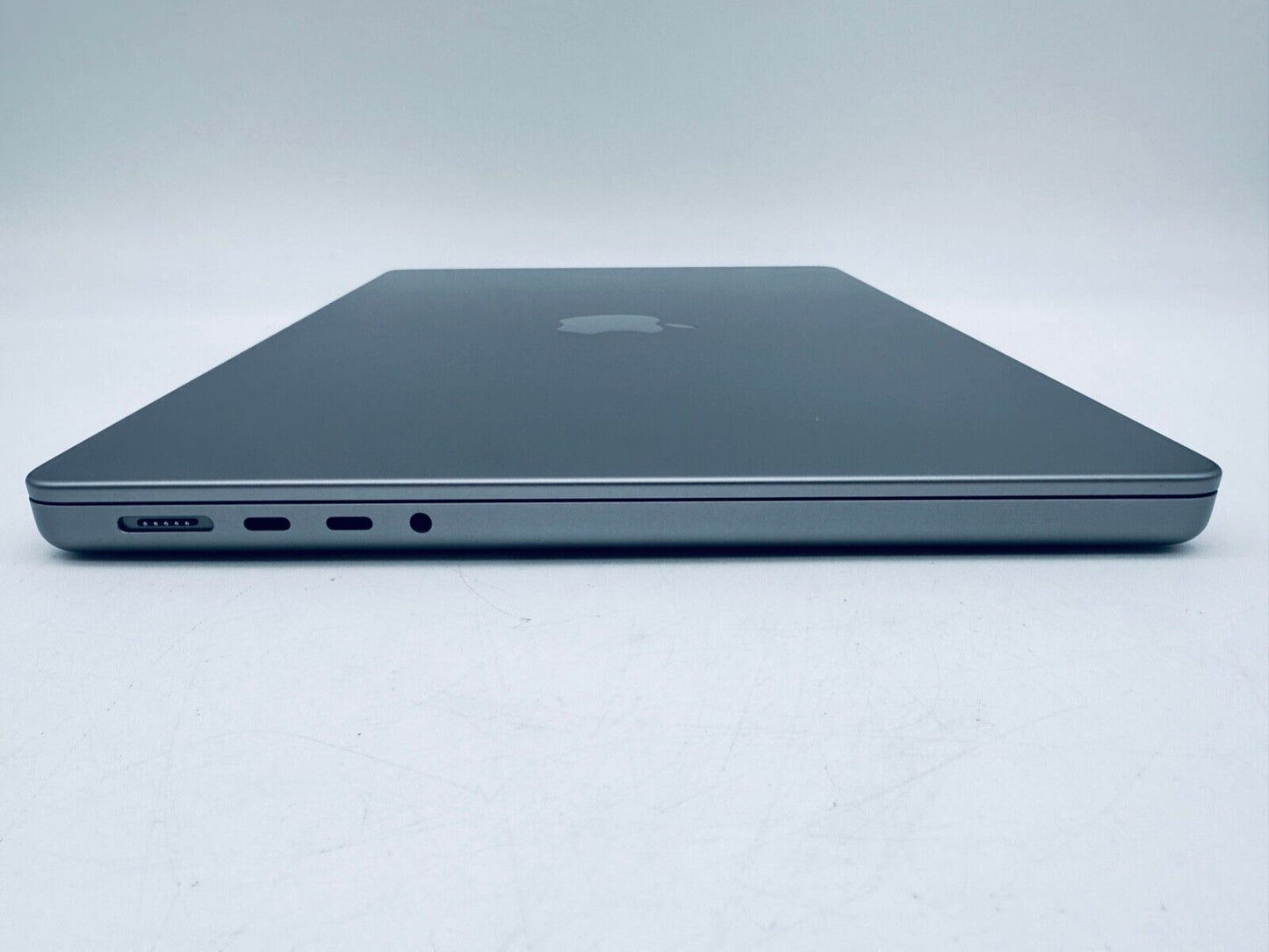 Apple MacBook Pro 14" 2021 M1 Max 10-Core CPU, 32-Core GPU, 64GB RAM, 512GB SSD