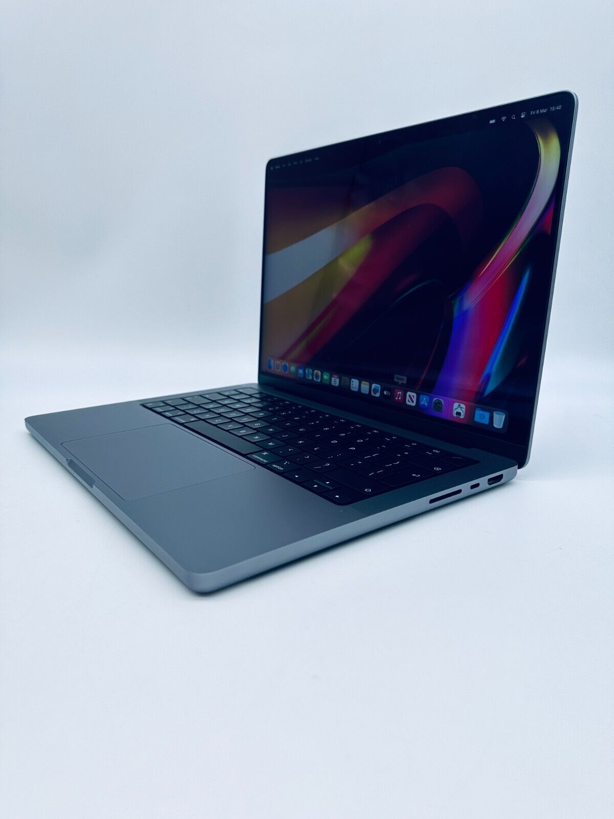 Apple MacBook Pro 14" 2023 M2 Pro 10-Core CPU 16-Core GPU 16GB Ram 512GB SSD
