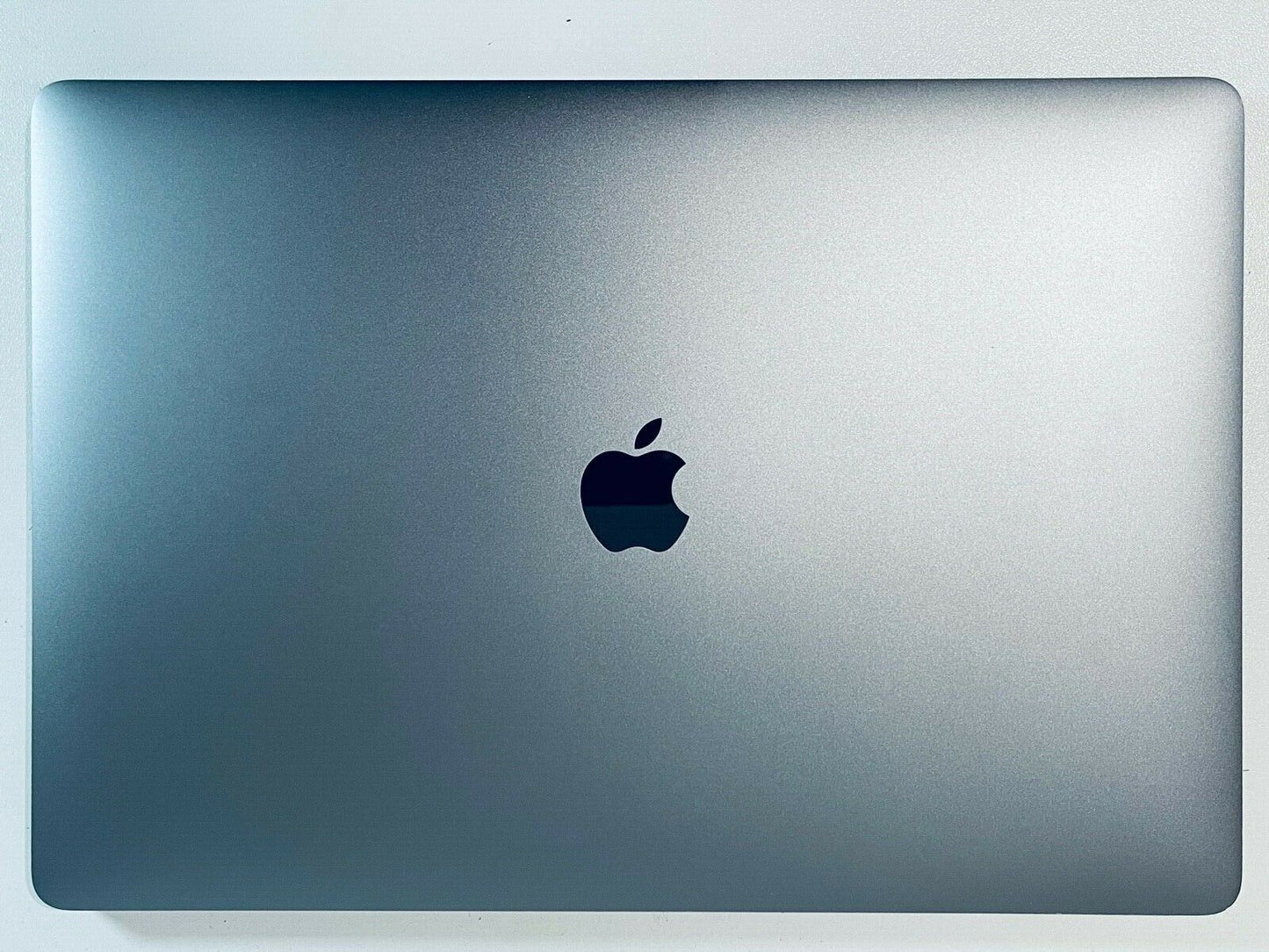 Apple MacBook Pro Retina 15" 2016 Touch Bar ID i7 Quad Core 2.6Ghz 16GB 2TB SSD