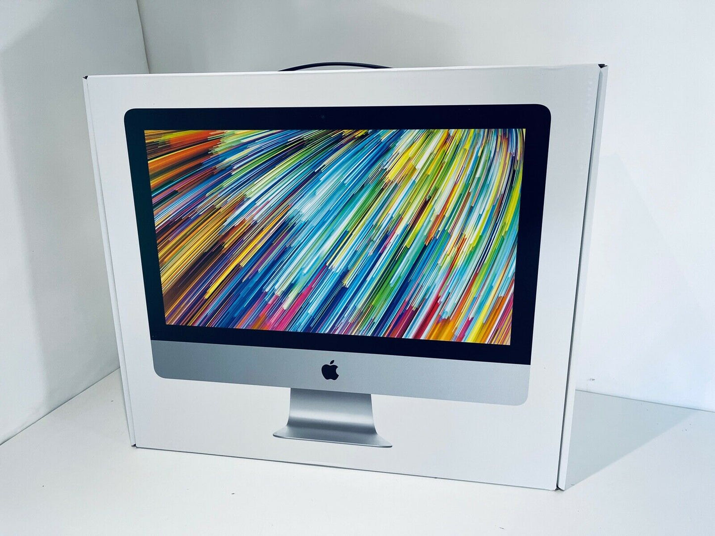 Apple iMac 21.5" 4K Retina 2019 Intel Core i5 3.0Ghz 6-Core 8GB 256GB SSD