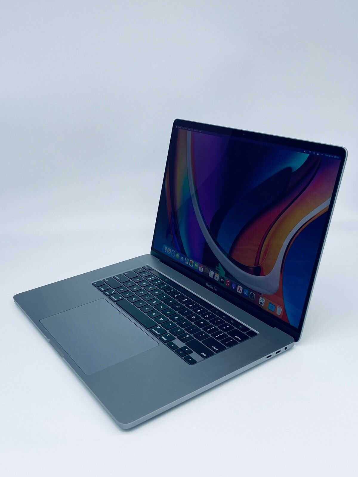 Apple MacBook Pro Retina 16" 2019 Touch Bar i9 8 Core 2.4Ghz 32GB 2TB SSD