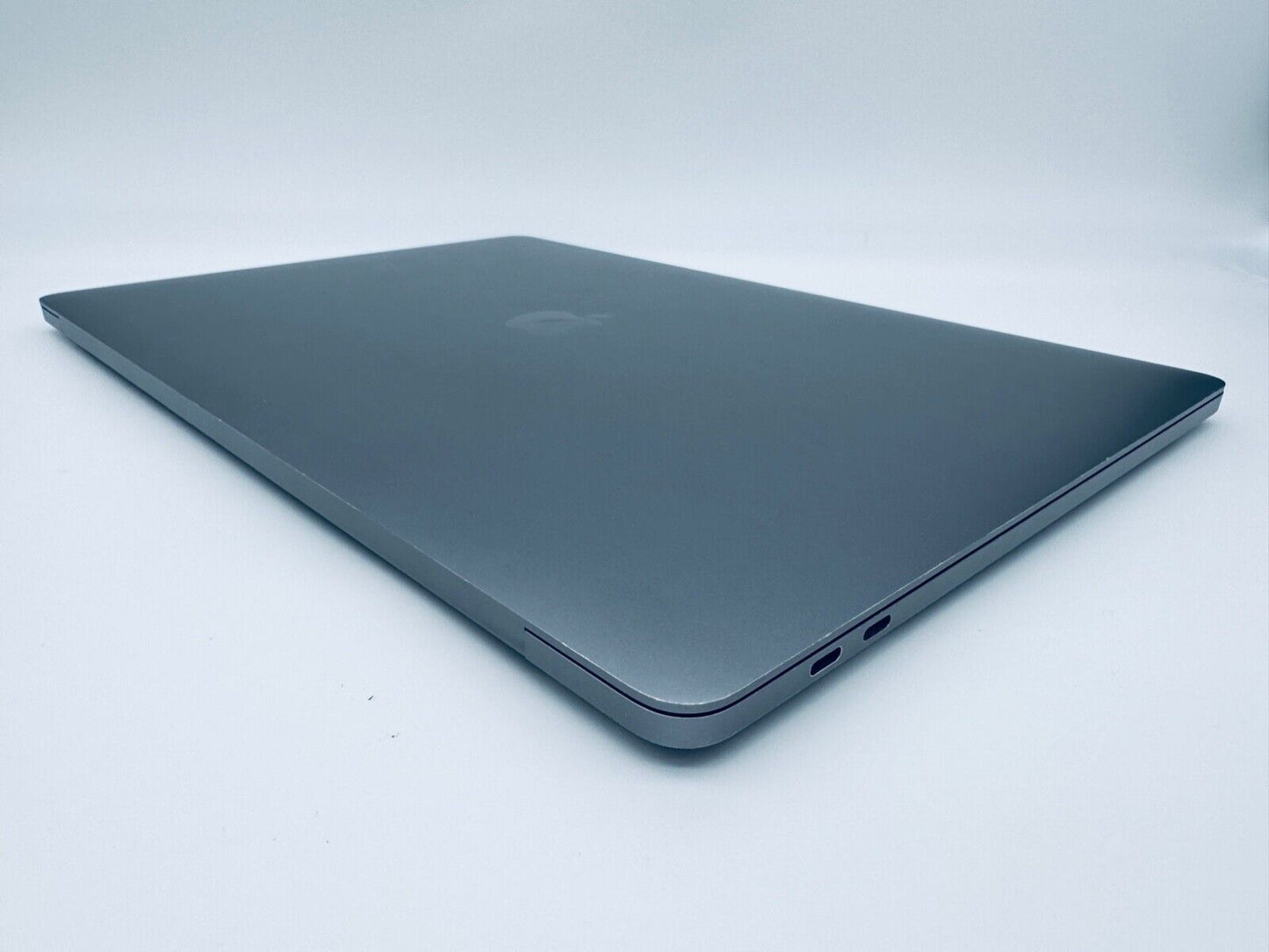 Apple MacBook Pro 15" 2018 Touch Bar ID i7 6-Core 2.2Ghz 32GB 256GB SSD