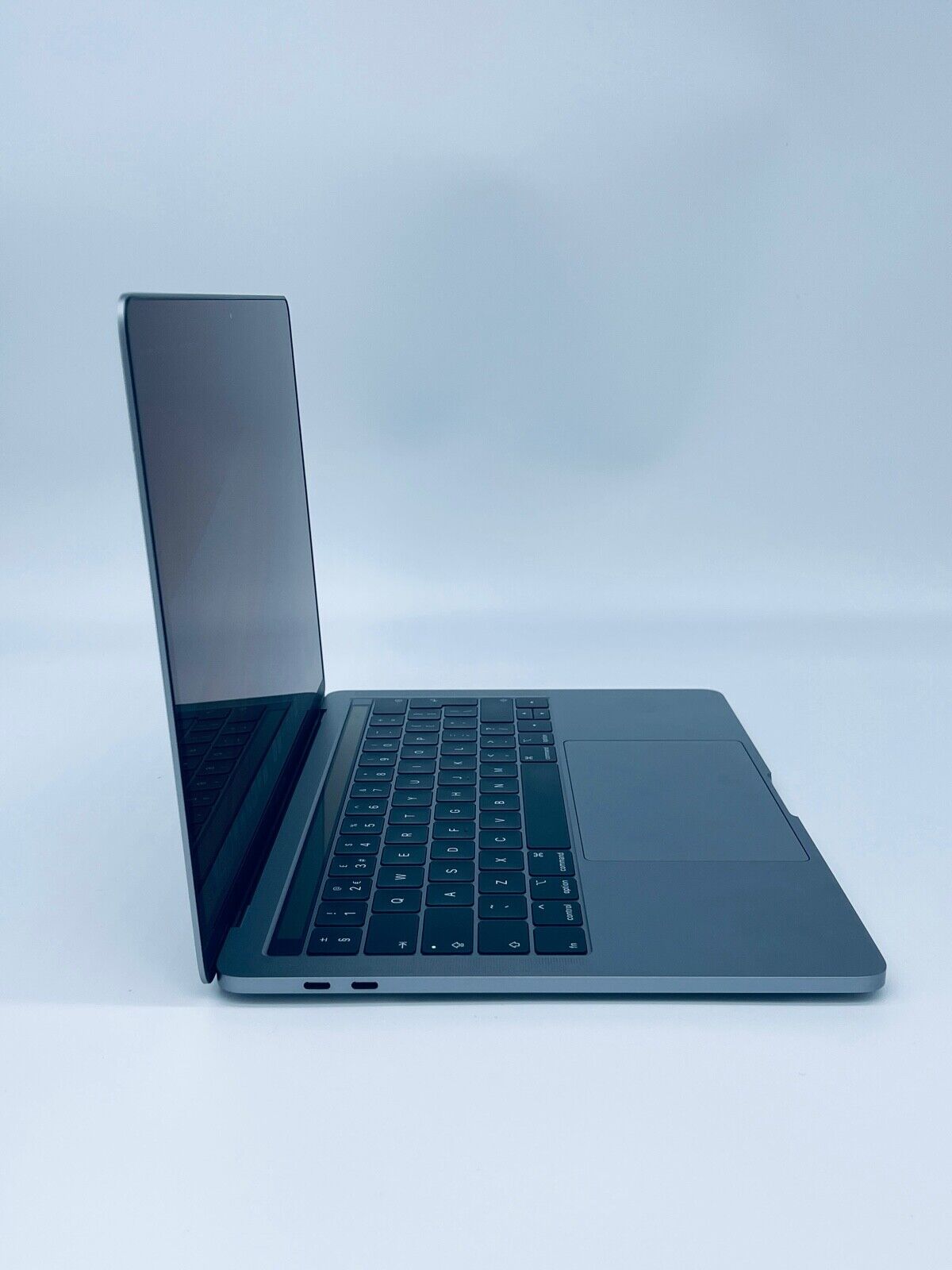 Apple MacBook Pro 13" 2019 Touch Bar Intel Quad Core i5 2.4Ghz 16GB 256GB SSD
