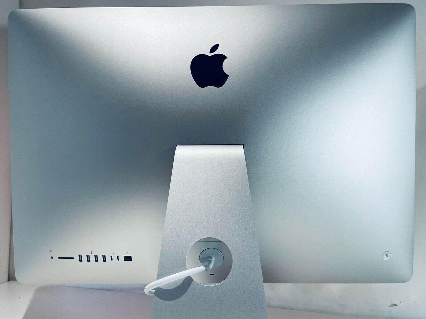 Apple iMac 27 5K 2020 Intel i5 3.1Ghz 6-Core 32GB Ram 256GB SSD Radeon 5300