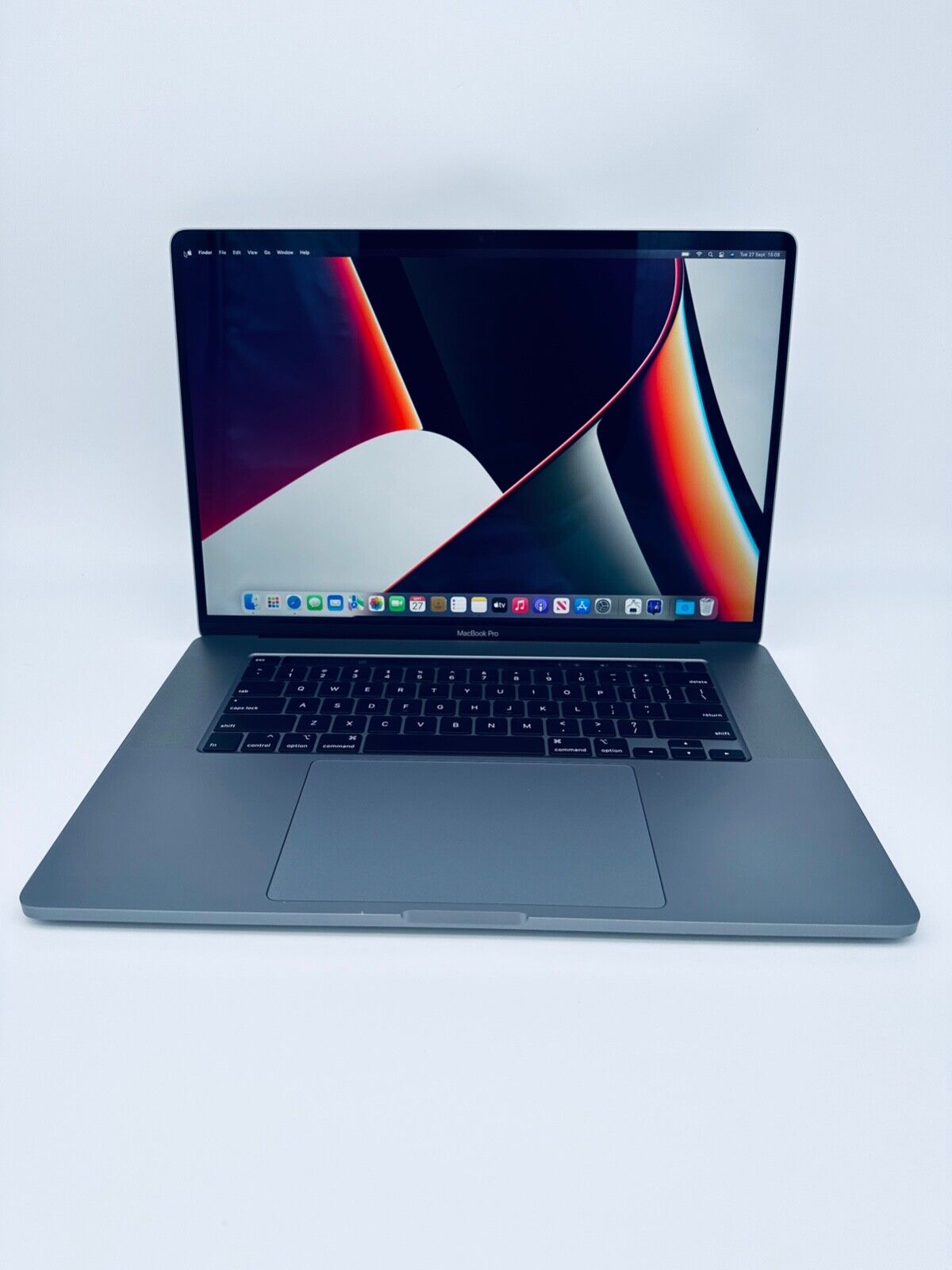 Apple MacBook Pro Retina 16" 2019 Touch Bar ID i9 8 Core 2.4Ghz 32GB 2TB SSD, AMD Radeon 5600M with 8GB RAM