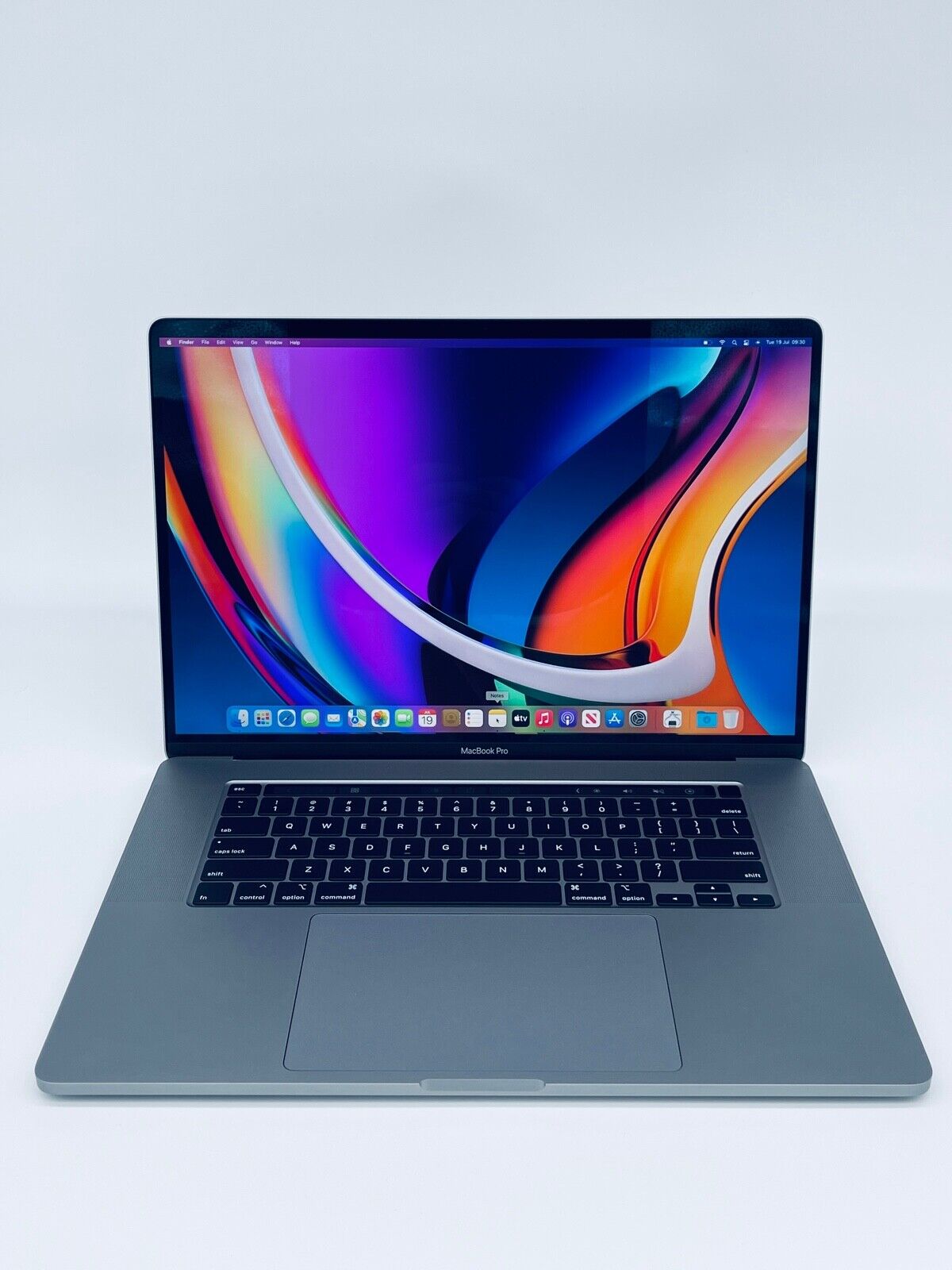 Apple MacBook Pro Retina 16" 2019 Touch Bar i9 8 Core 2.4Ghz 32GB 2TB SSD