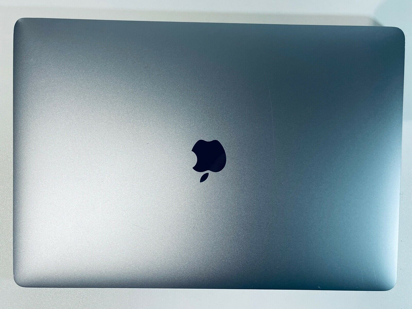 Apple MacBook Pro 15" 2016 Touch Bar ID i7 Quad Core 2.6Ghz 16GB 256GB SSD