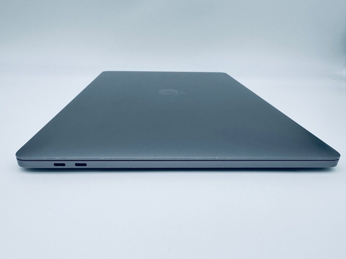 Apple MacBook Pro 15" 2018 Touch Bar ID i7 6-Core 2.2Ghz 32GB 256GB SSD