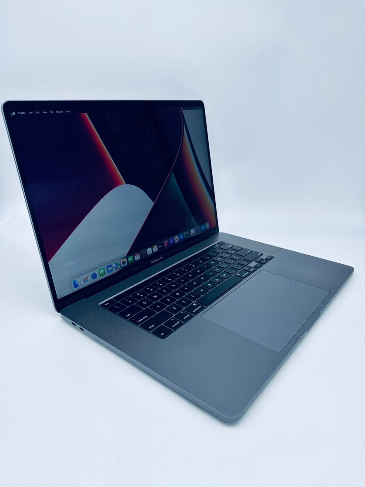 Apple MacBook Pro Retina 16" 2019 Touch Bar ID i9 8 Core 2.4Ghz 32GB 2TB SSD, AMD Radeon 5600M with 8GB RAM